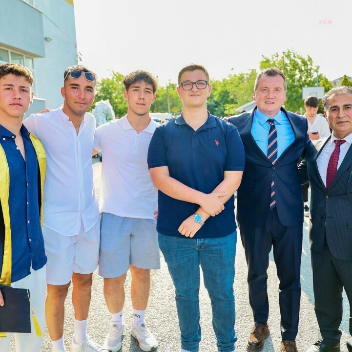 Belediye Başkanı Balcıoğlu, Silivri Anadolu Lisesi mezuniyet törenine katıldı