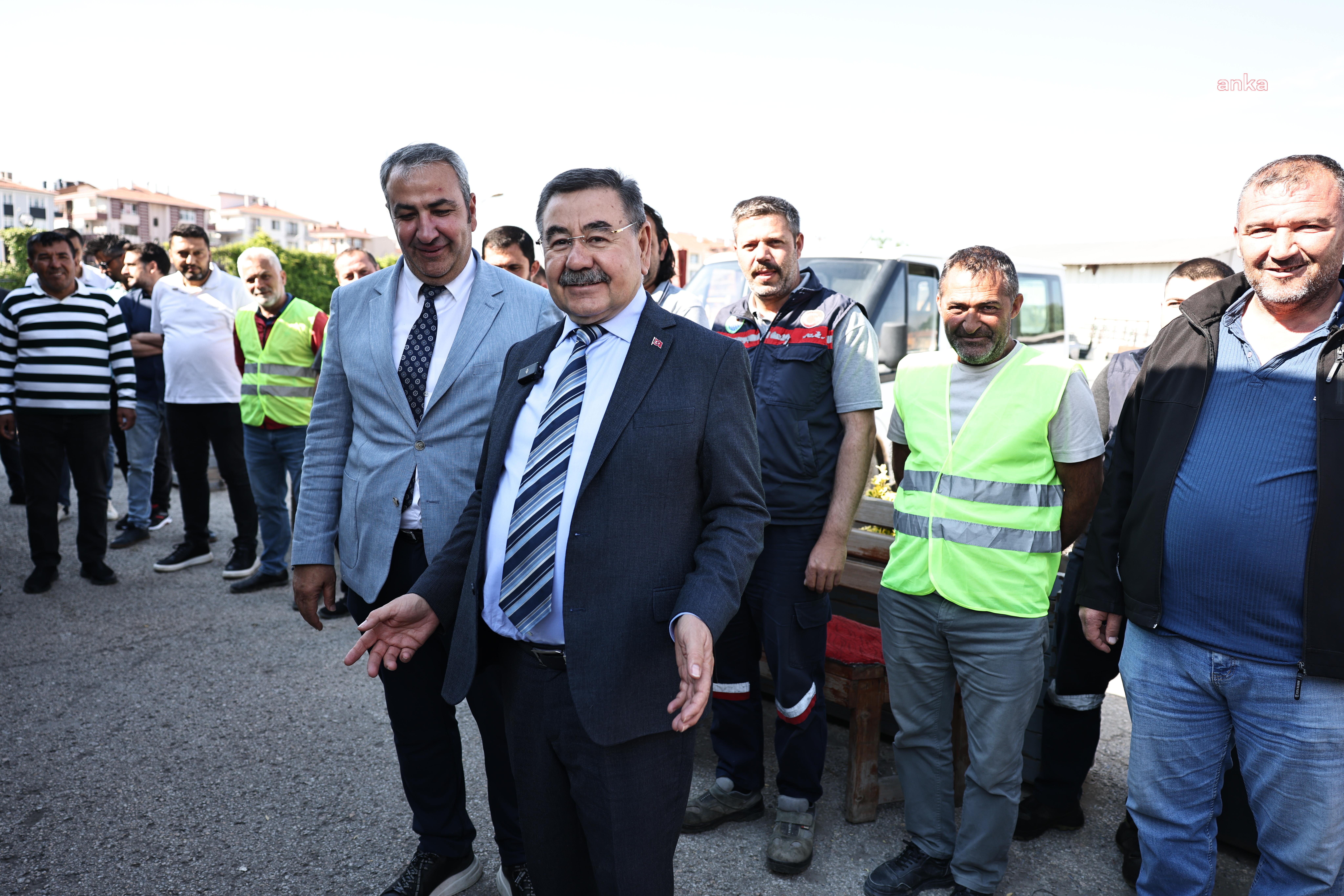Gölbaşı Belediye Başkanı Odabaşı'ndan bayram ikramiyesi ve sözleşme müjdesi