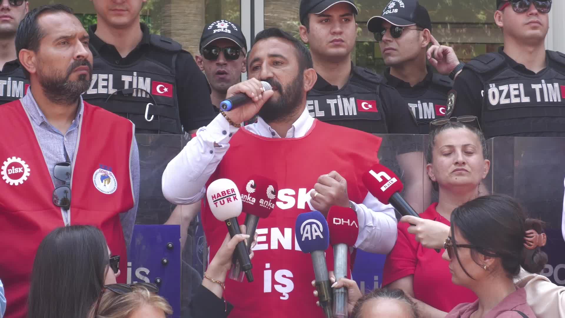 İzmir’de grev 6’ncı gününde: “Eşit İşe Eşit Ücret” talebi sürüyor