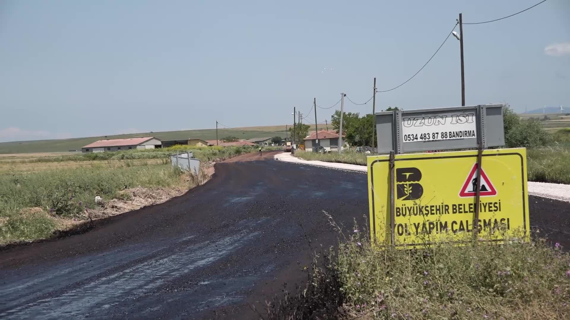 Balıkesir Büyükşehir Belediyesi, kent genelinde yol çalışmalarına hız kattı