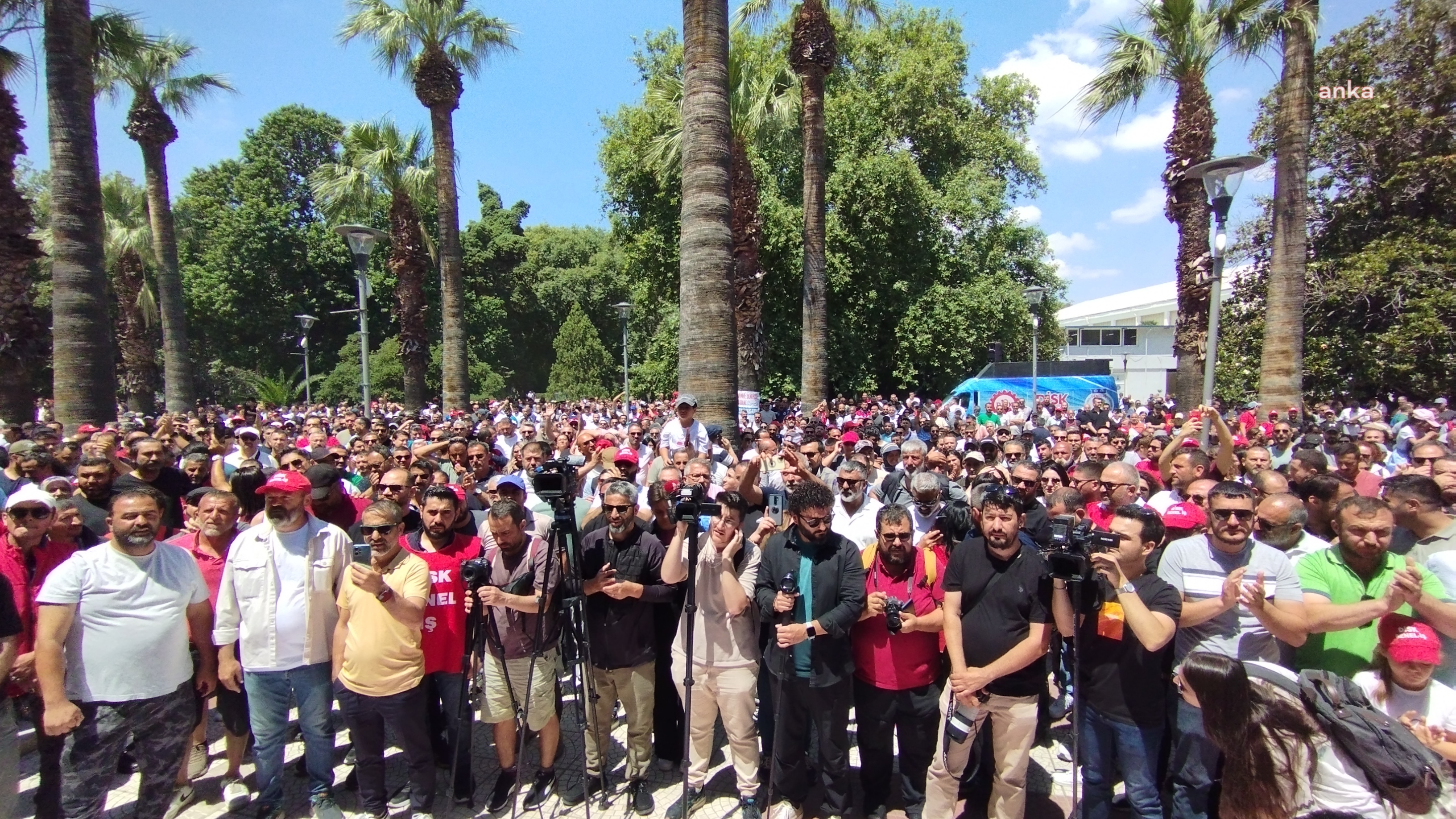 İzmir'de grev 7. gününde... İZELMAN yeni teklif için sandık kuruyor