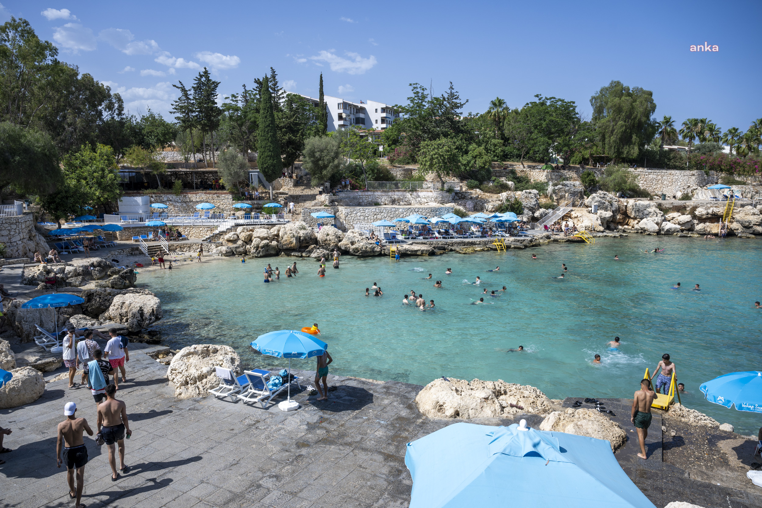 Mersin Büyükşehir Belediyesi, plajları yaza hazırladı