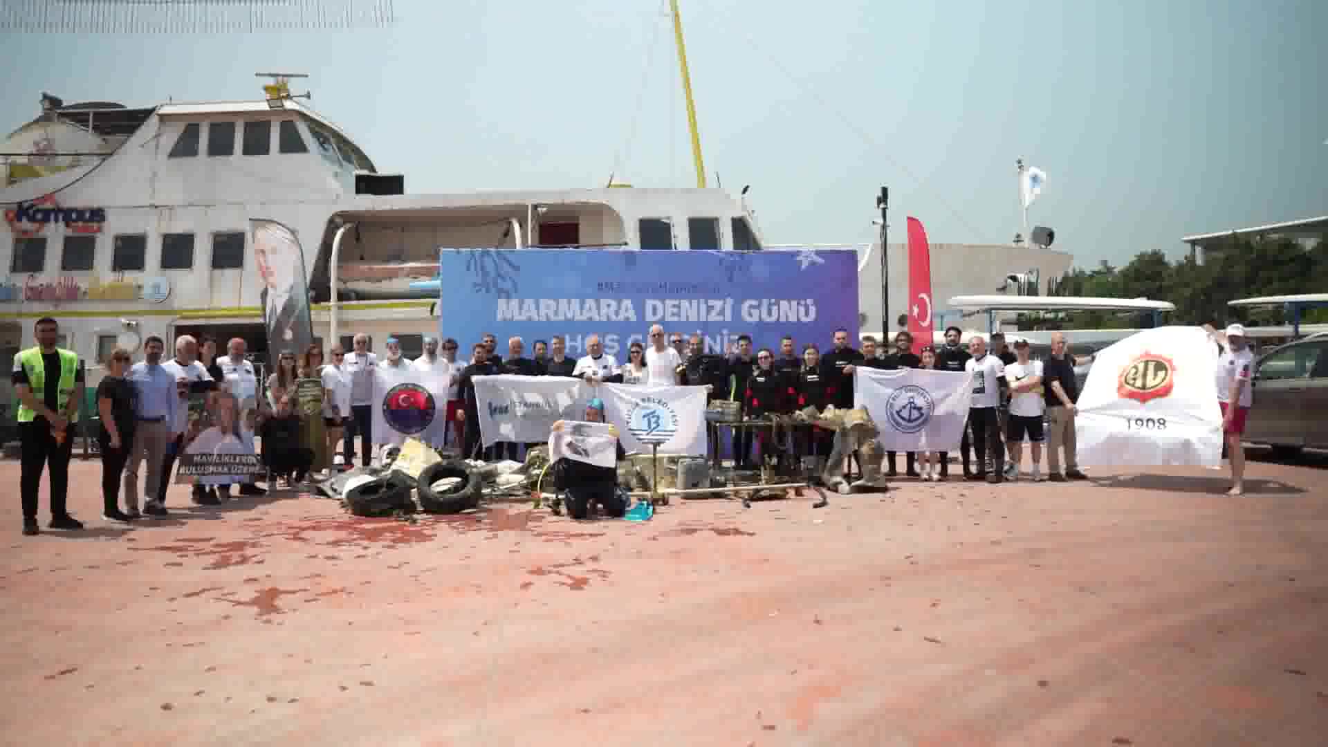 Gençler, dalgıçlar ve Tuzla Belediyesi iş birliğinde Marmara’ya umut dalışı