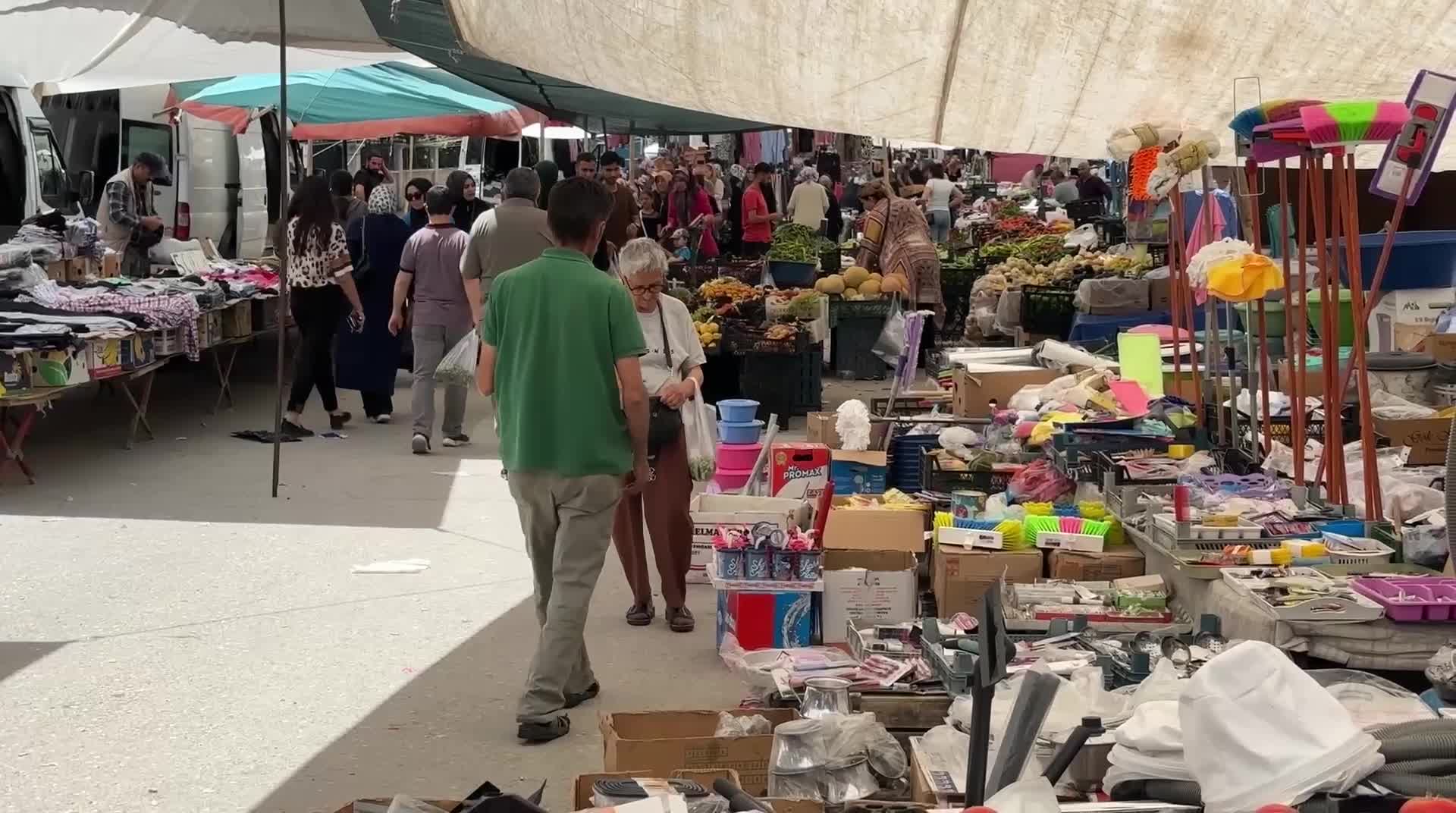 Van'da Kurban Bayramı öncesi çarşı pazar boş... Vanlı esnaf: "Baştakilerin maaşı güzel, vatandaşı düşünen yok"