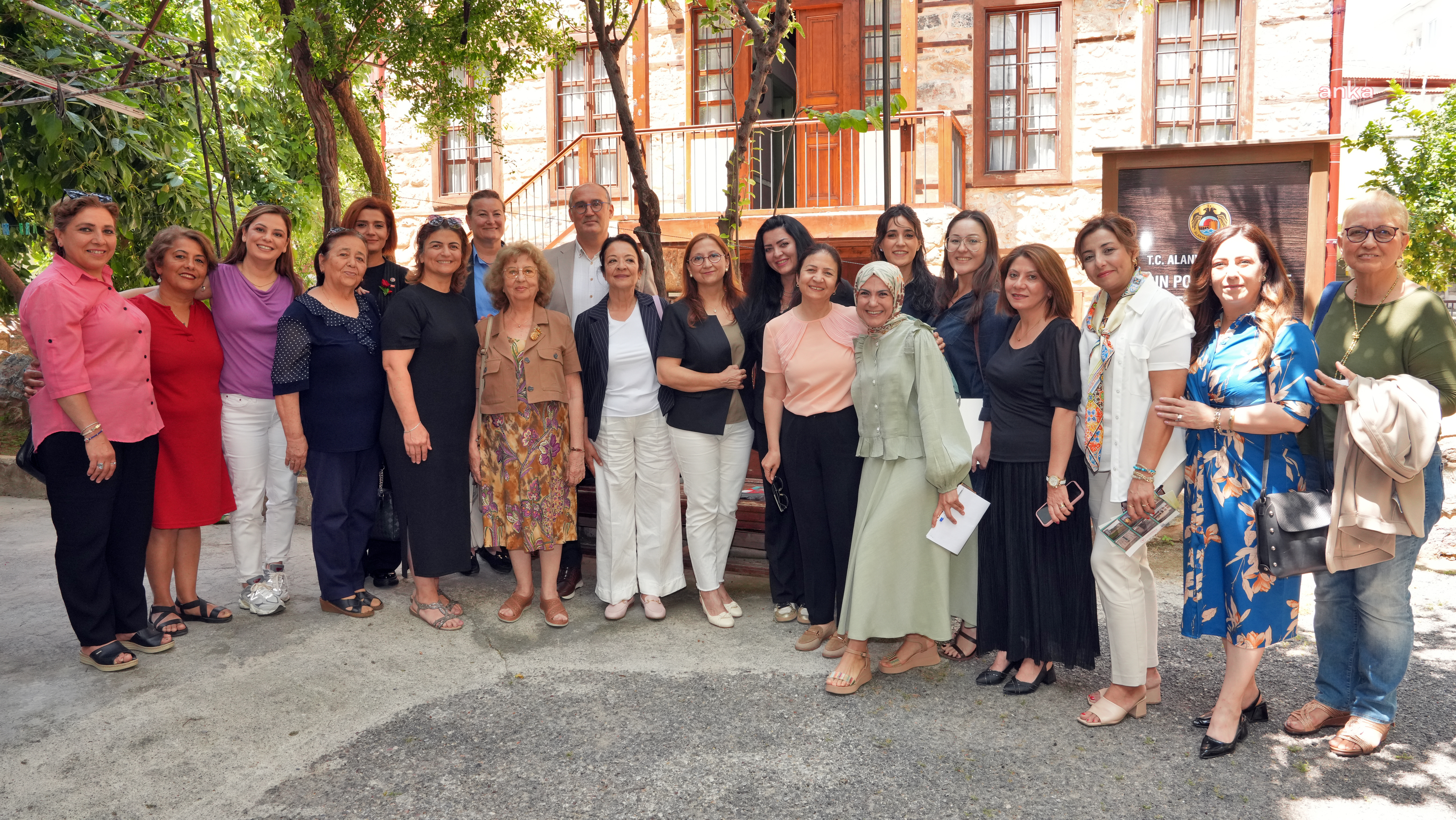 Alanya Belediyesi, "Kadın Buluşması" düzenledi
