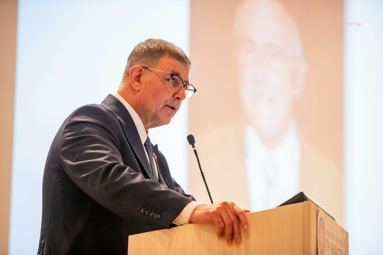 İzmir Büyükşehir Belediye Başkanı Tugay, Prof. Dr. Gazanfer Aksakoğlu'nun anma törenine katıldı