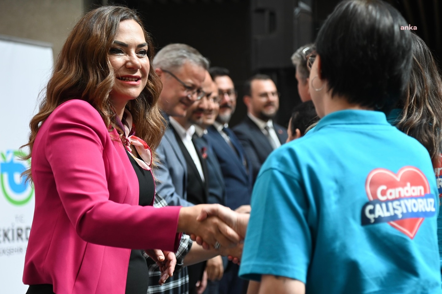 Tekirdağ Büyükşehir Belediye Başkanı Yüceer, belediye personeli ile bayramlaştı