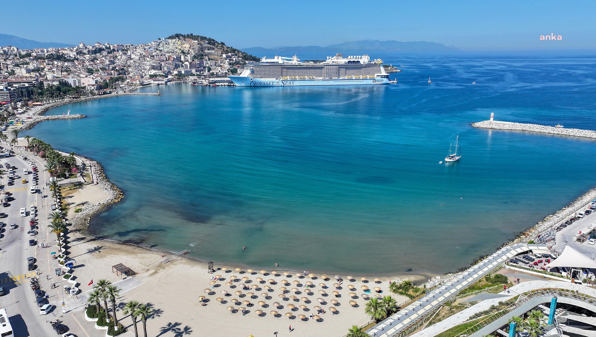 Kuşadası plajları, yaza hazırlandı