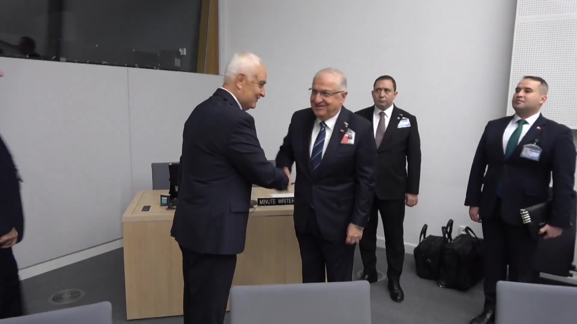Milli Savunma Bakanı Güler, Brüksel'de Bulgaristan ve Romanya Savunma Bakanları ile bir araya geldi