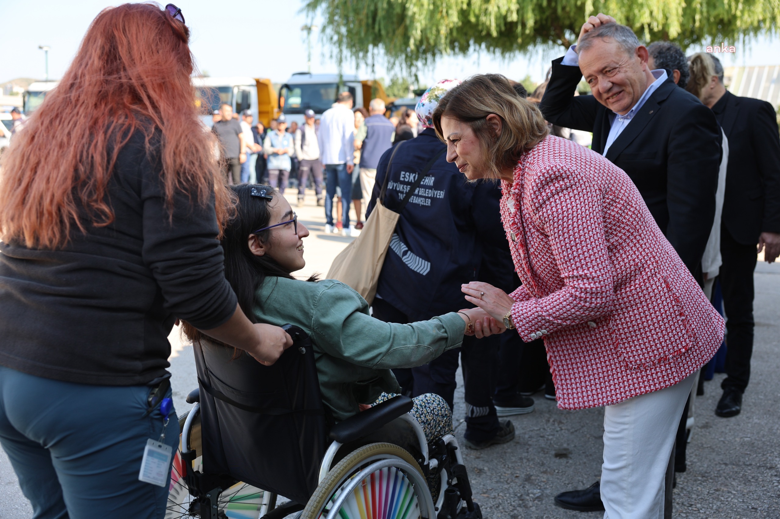 Eskişehir Büyükşehir Belediye Başkanı Ünlüce, personel ile bayramlaştı