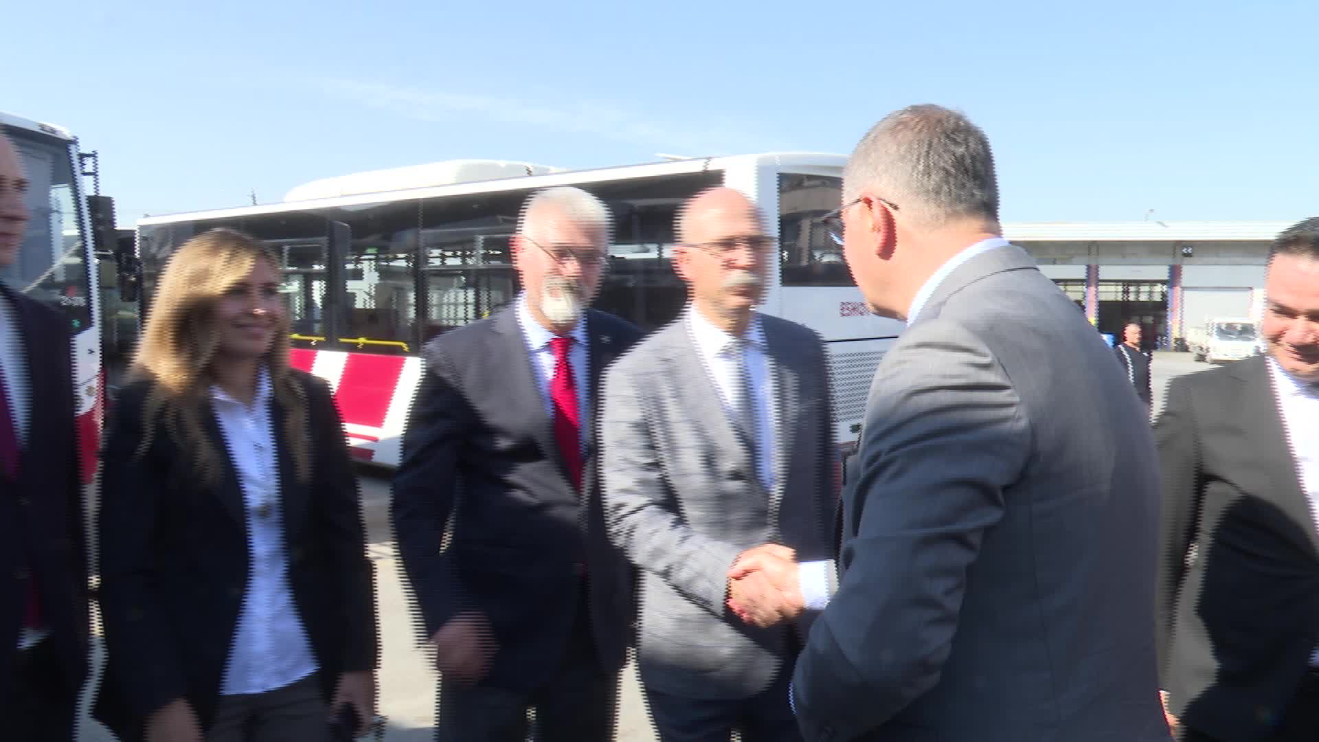 Başkan Tugay ESHOT personeliyle bayramlaştı: “Biz bir aileyiz”