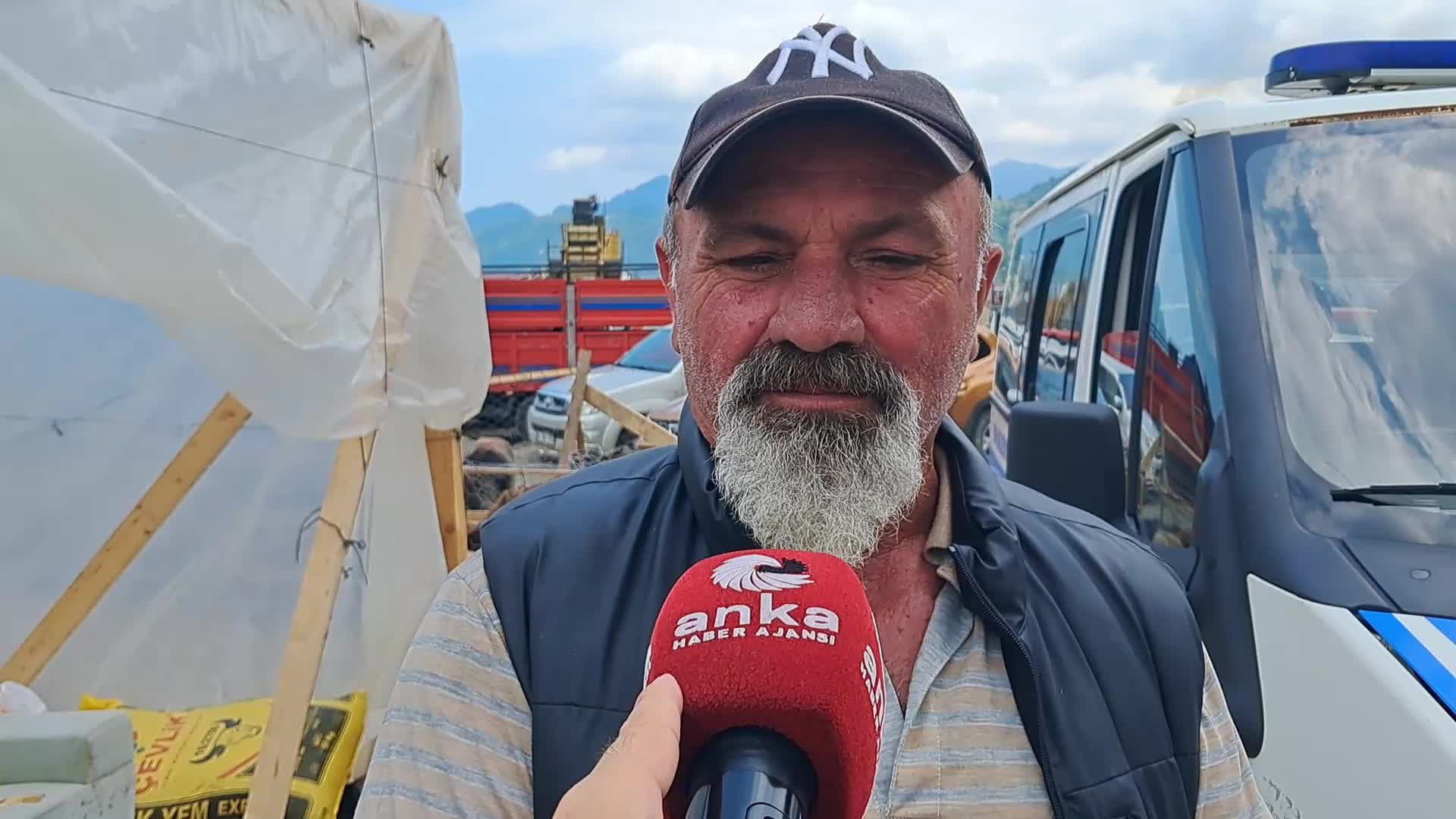 Hopa Kurban Pazarı’nı inceleyen Belediye Başkanı Utku Cihan: Tablo parlak değil