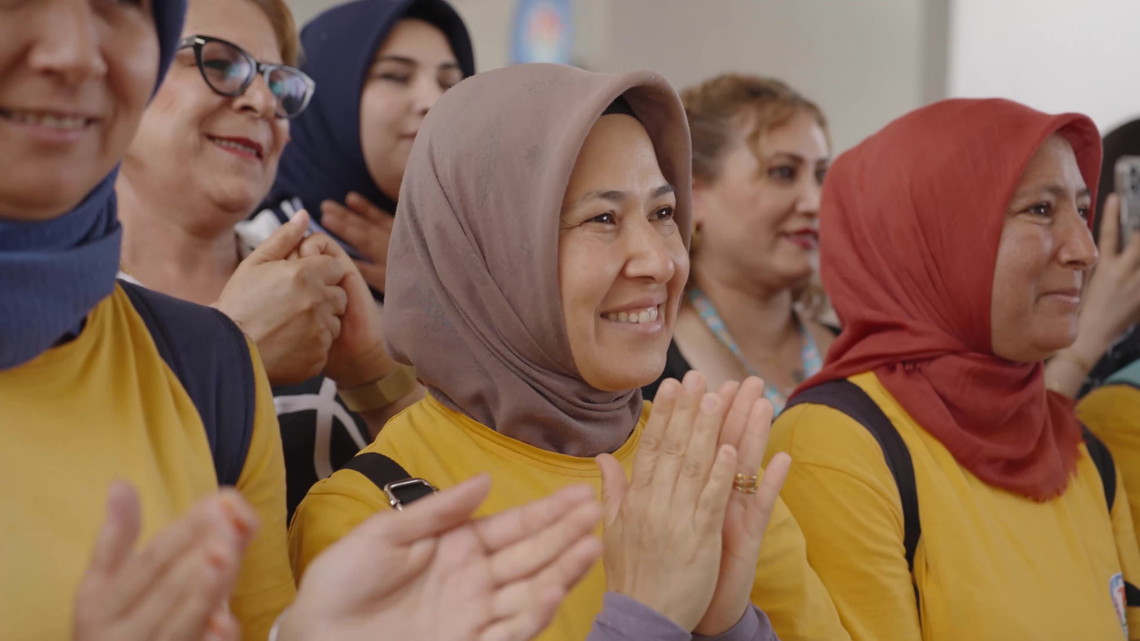Mezitli Belediye Başkanı Tuncer, personelle bayramlaştı