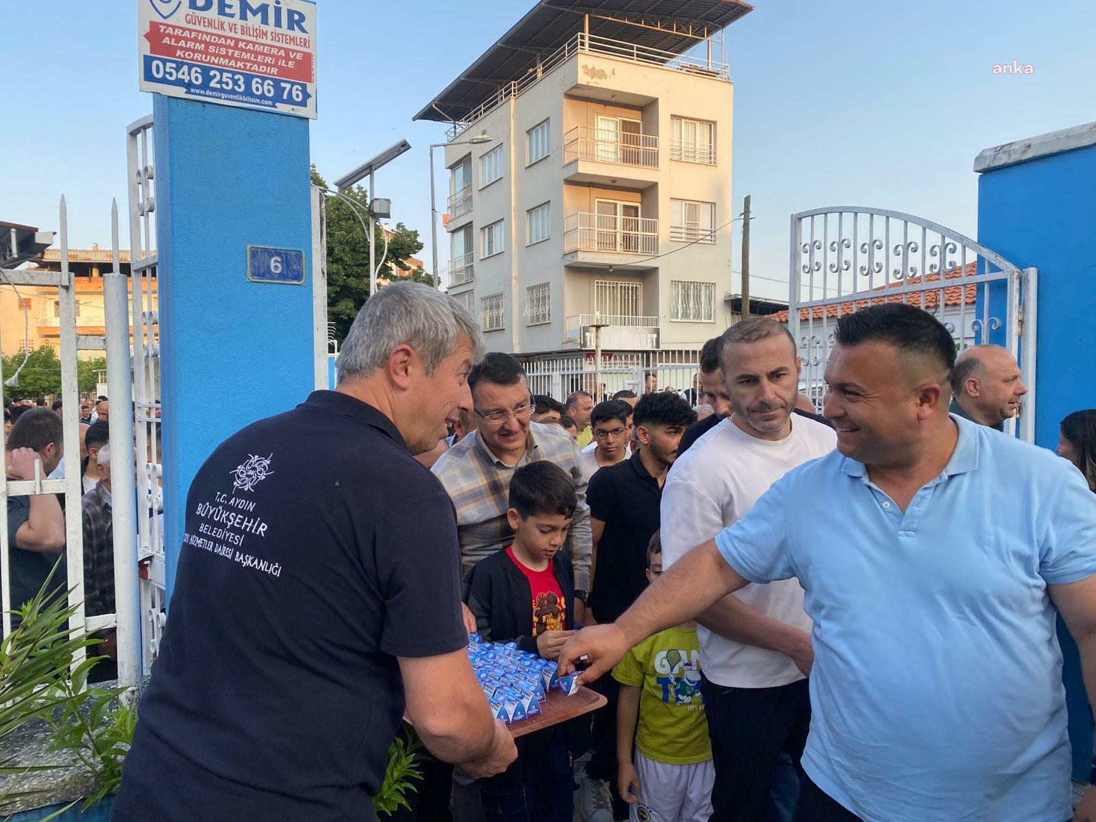 Aydın Büyükşehir Belediyesi'nden vatandaşlara lokum ikramı