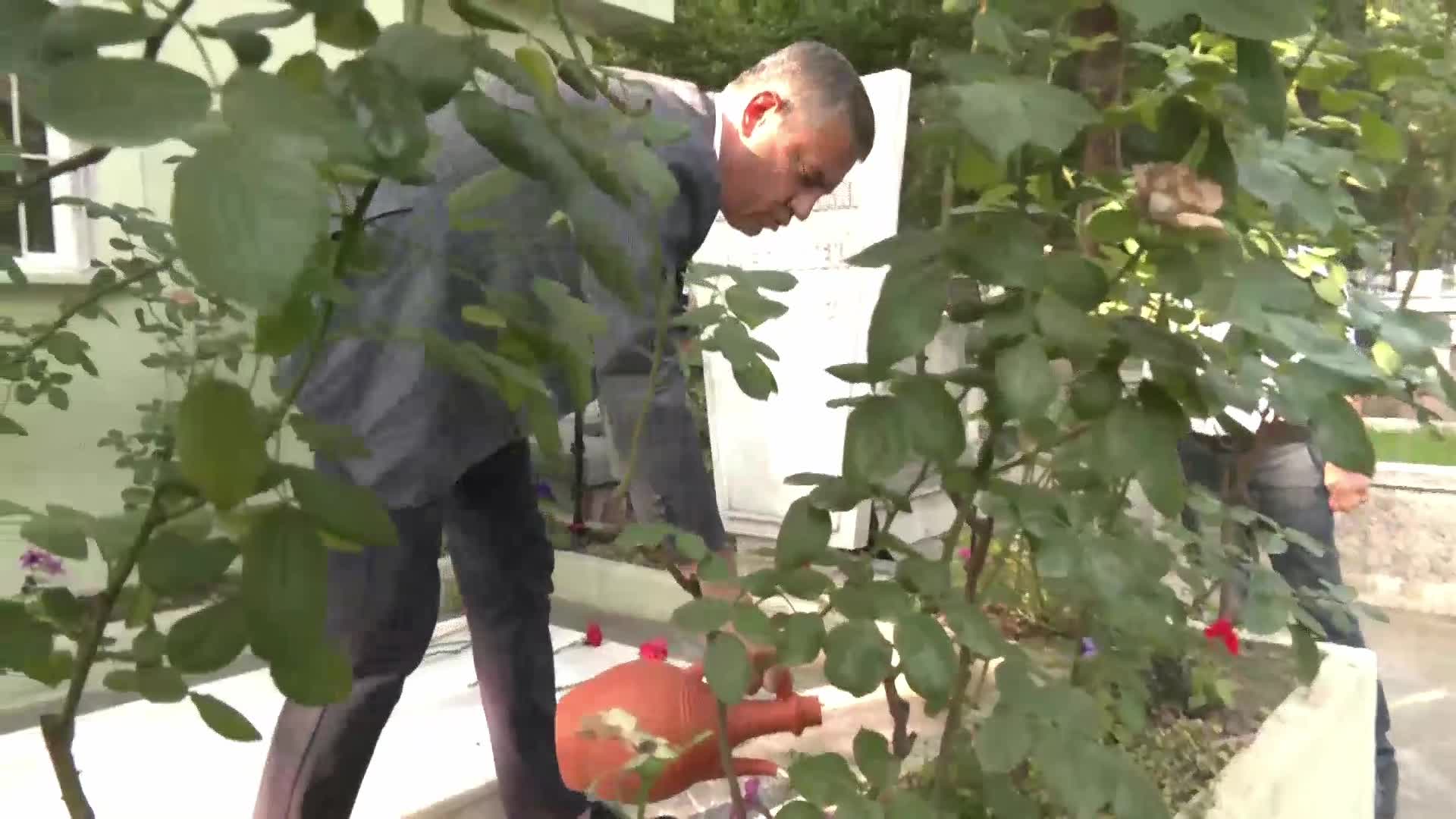 CHP Genel Başkanı Özgür Özel bayramın ilk günü kabristan ziyareti gerçekleştirdi