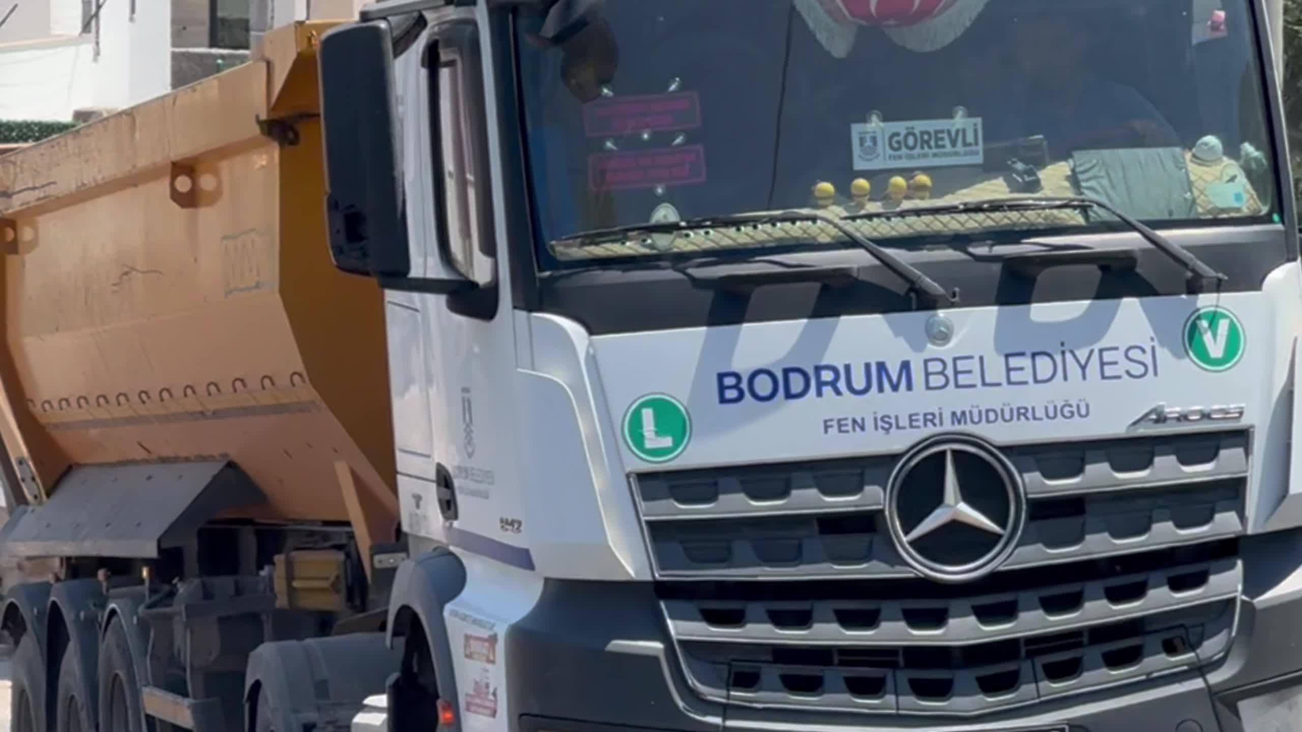 Bodrum Belediyesi, Küçükbük'te üstyapı çalışmalarını sürdürüyor