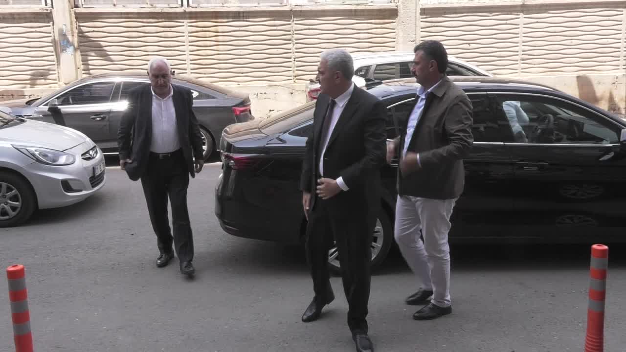 Diyarbakır’da AK Parti’den DEM Parti’ye ilk bayram ziyareti…  AK Parti İl Başkanı İler: “Öcalan’a da hakkını teslim etmek lazım”