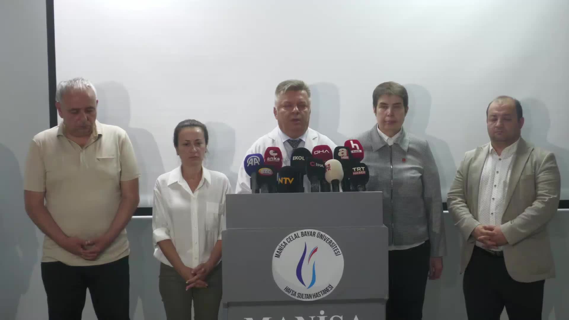 Manisa Büyükşehir Belediye Başkanı Zeyrek’in sağlık durumuna ilişkin açıklama: Durumu kritik ama yapılması gereken tüm işlemler başarıyla yapılıyor