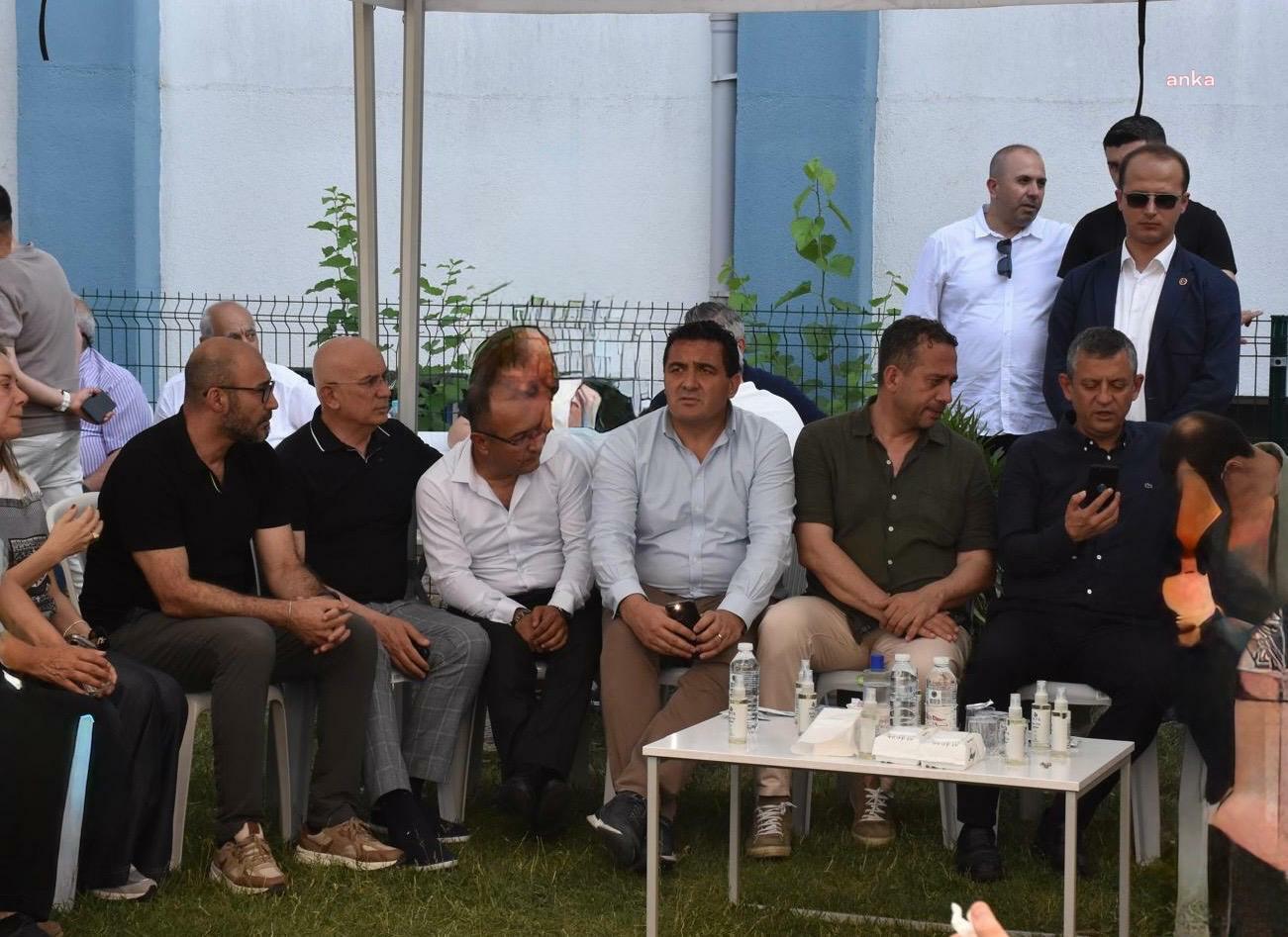 Germencik Belediye Başkanı Zencirci, Ferdi Zeyrek'i hastanede ziyaret etti