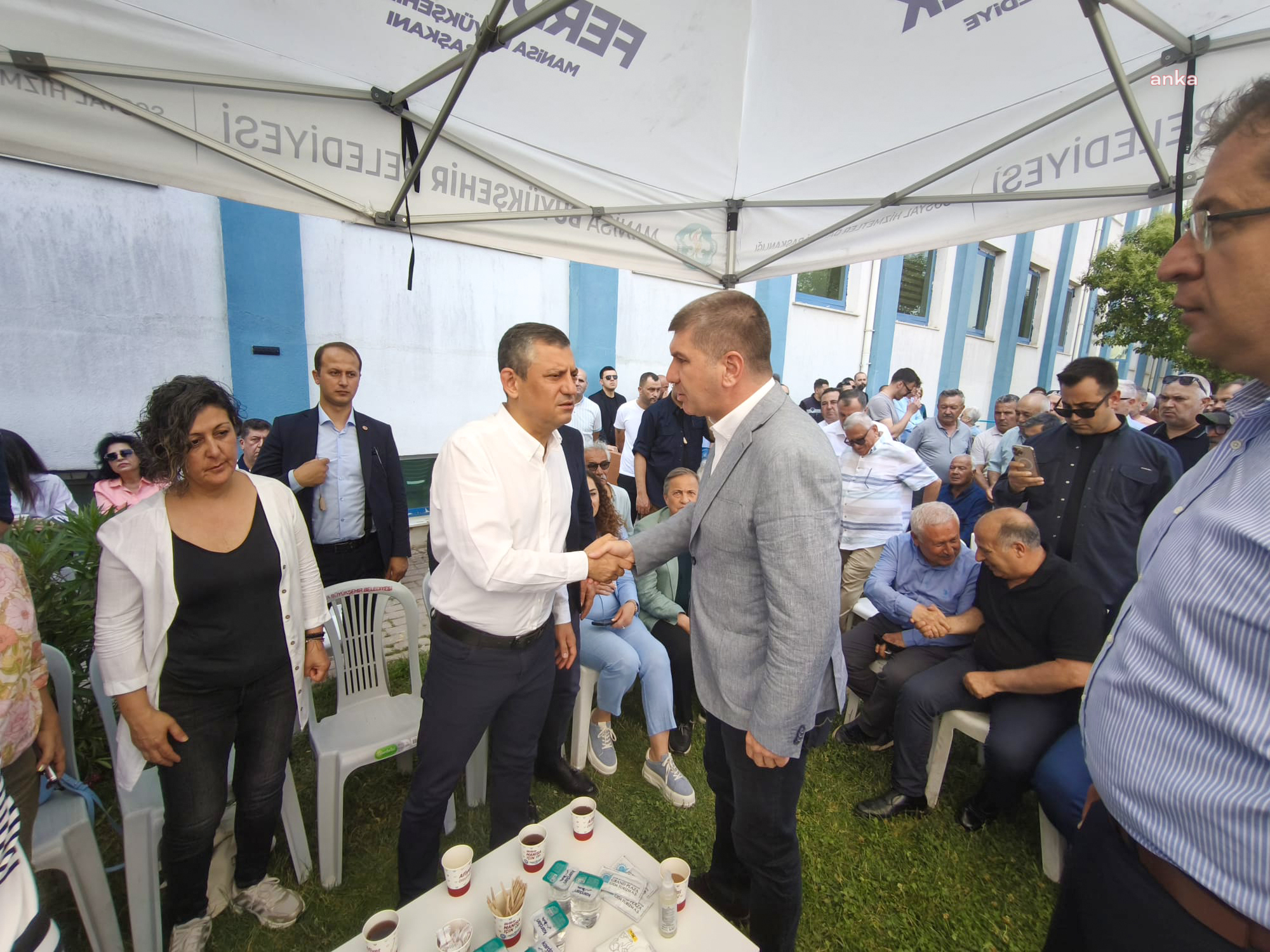 Burdur Belediye Başkanı Ercengiz, Ferdi Zeyrek’i hastanede ziyaret etti