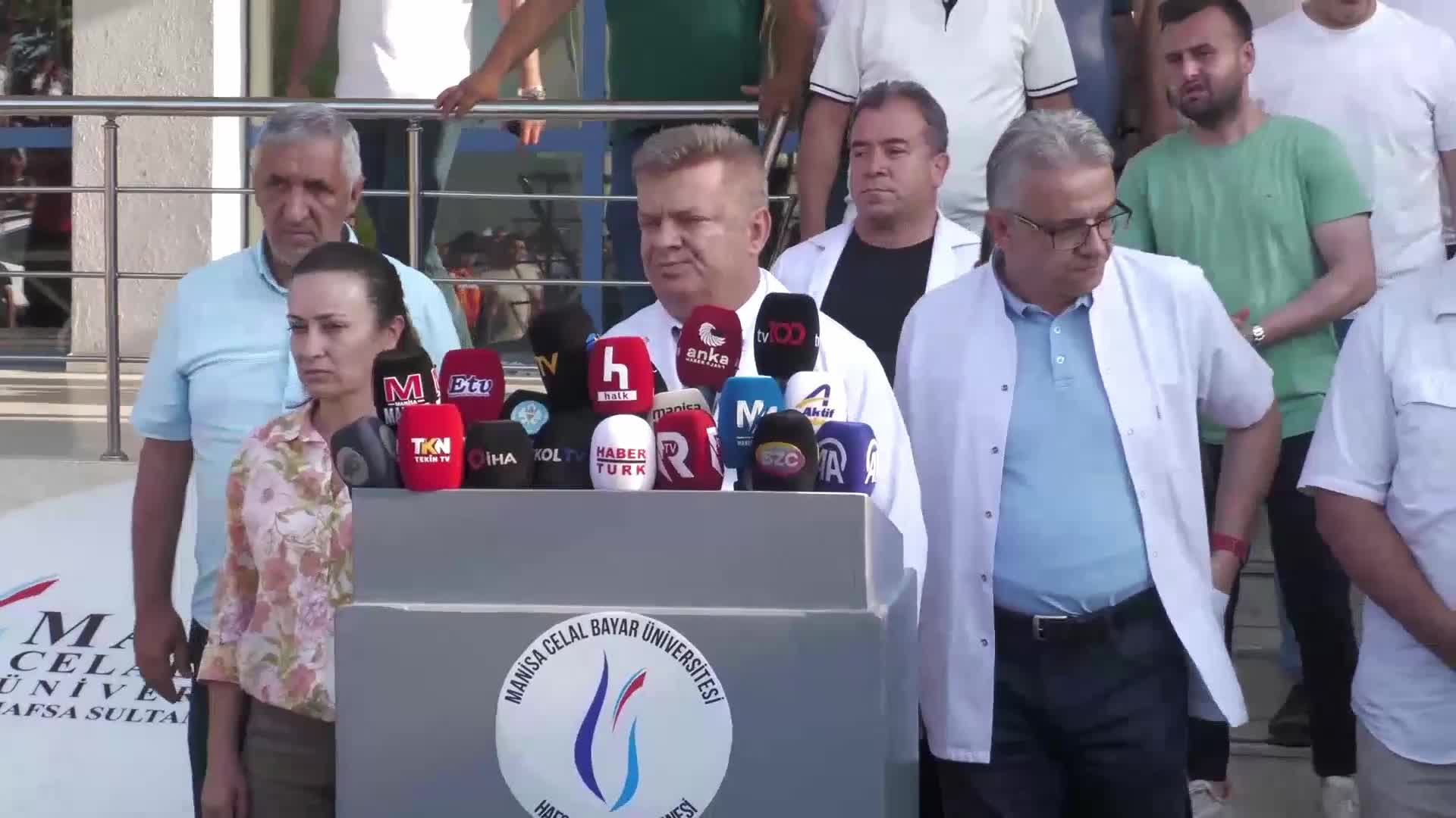 Ferdi Zeyrek hayatını kaybetti... Başhekim Prof. Dr. Topçu: "Saat 17.05 itibarıyla tüm müdahalelere rağmen kardiyak arrestten dönemeyen Sayın Başkan’ımız vefat etti"