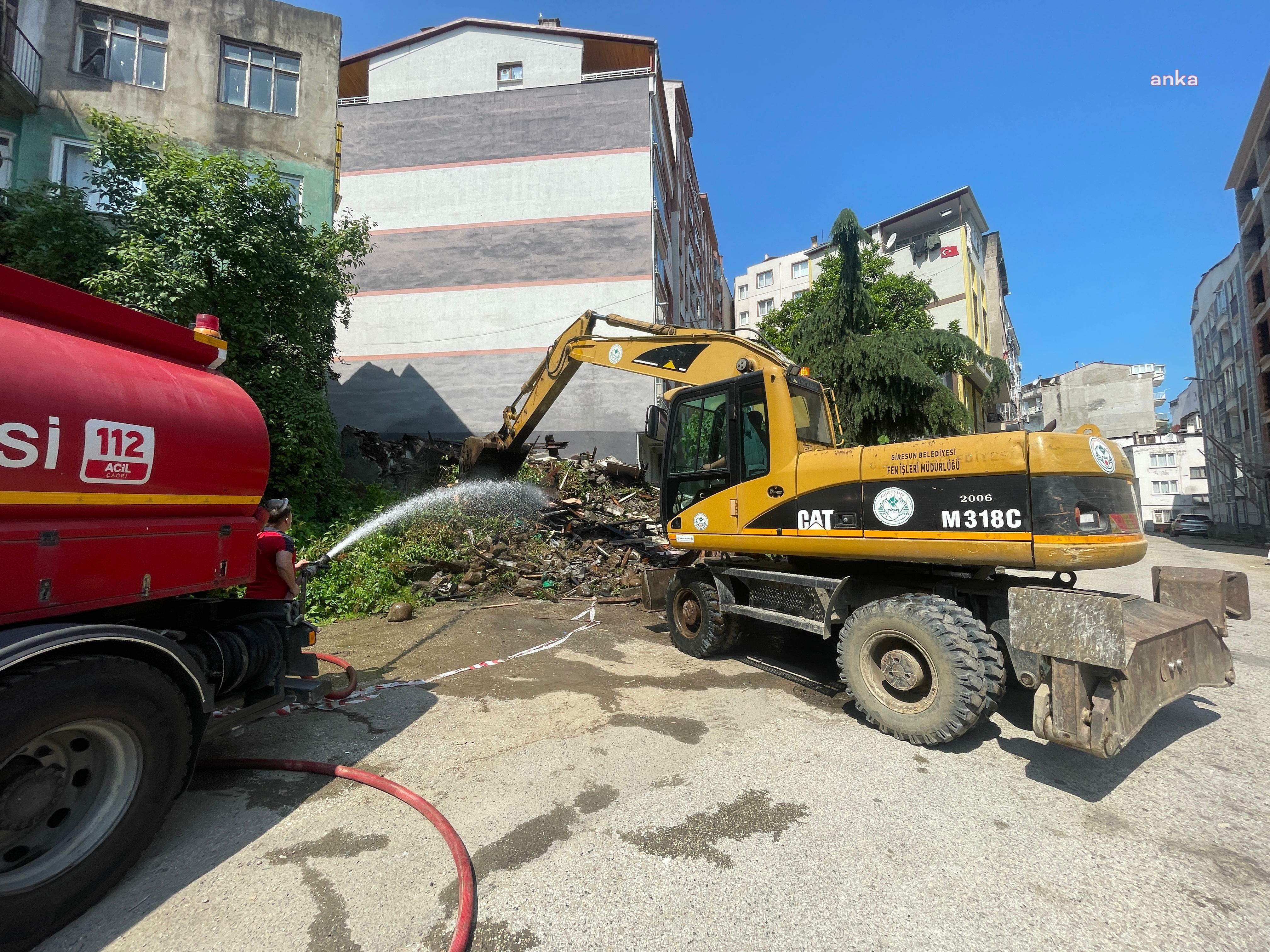 Giresun'da metruk binalar yıkılıyor