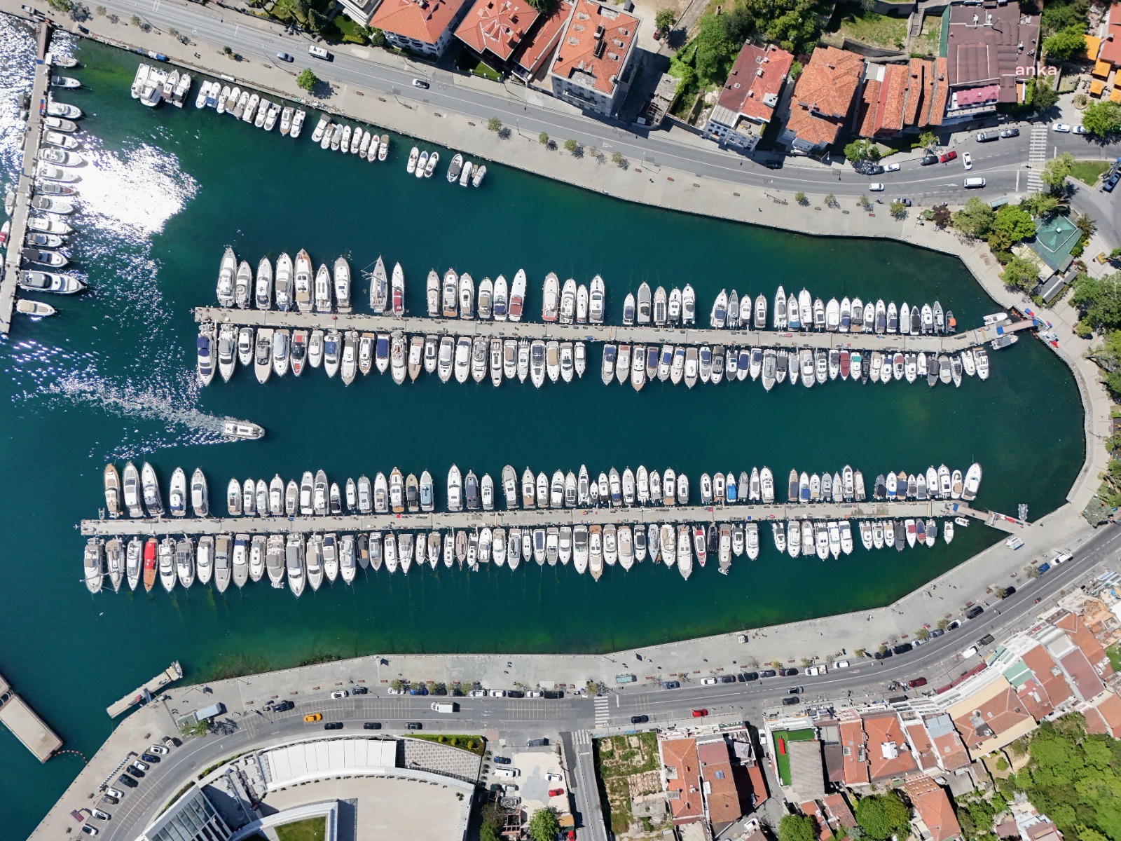 İSPARK’a ait İstinye ve Tarabya Tekne Parklarına Mavi Bayrak ödülü