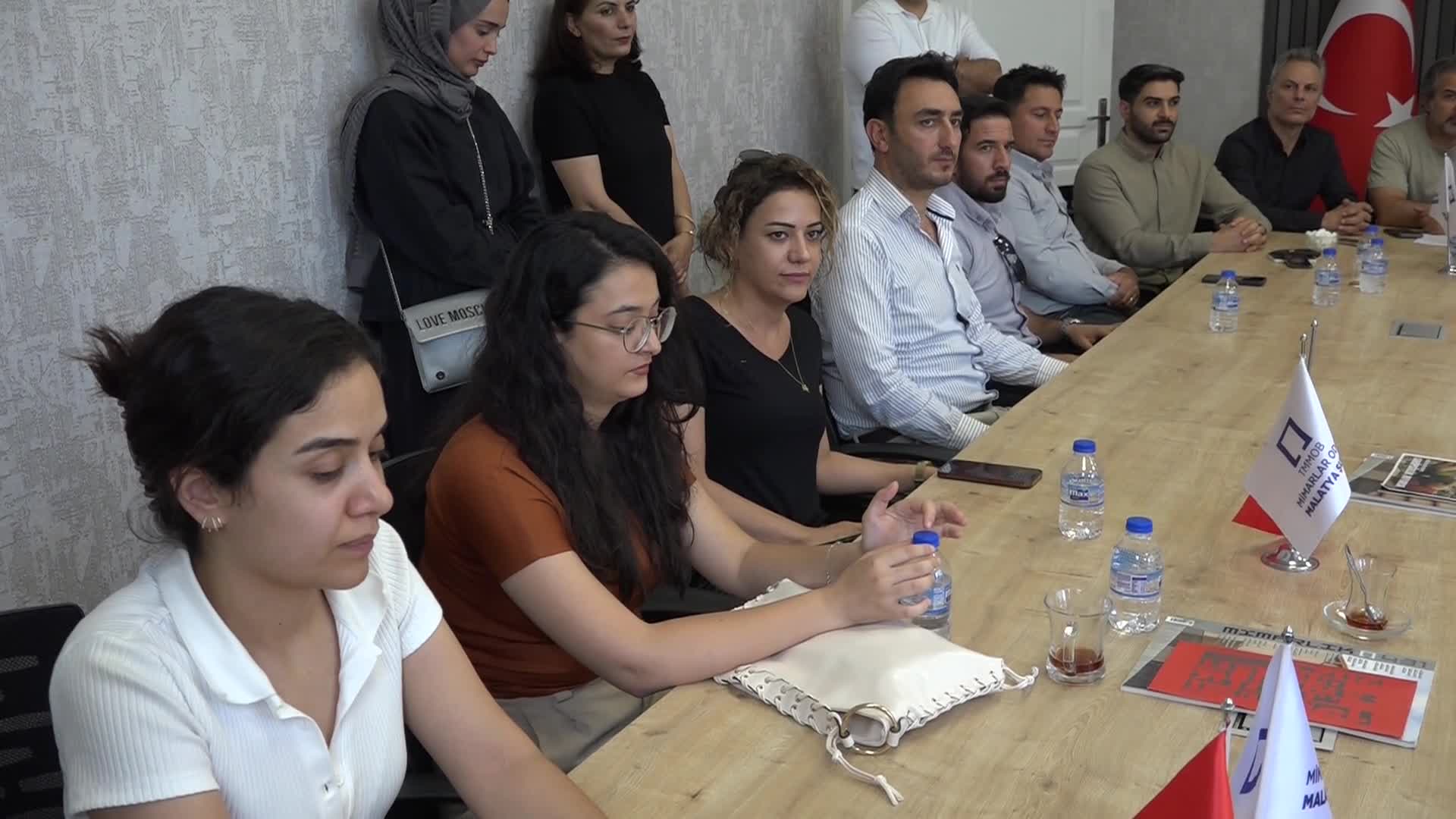 Deprem bölgesindeki Mimarlar Odası temsilcileri uyardı: "Yerinde dönüşümde süre uzatılsın"