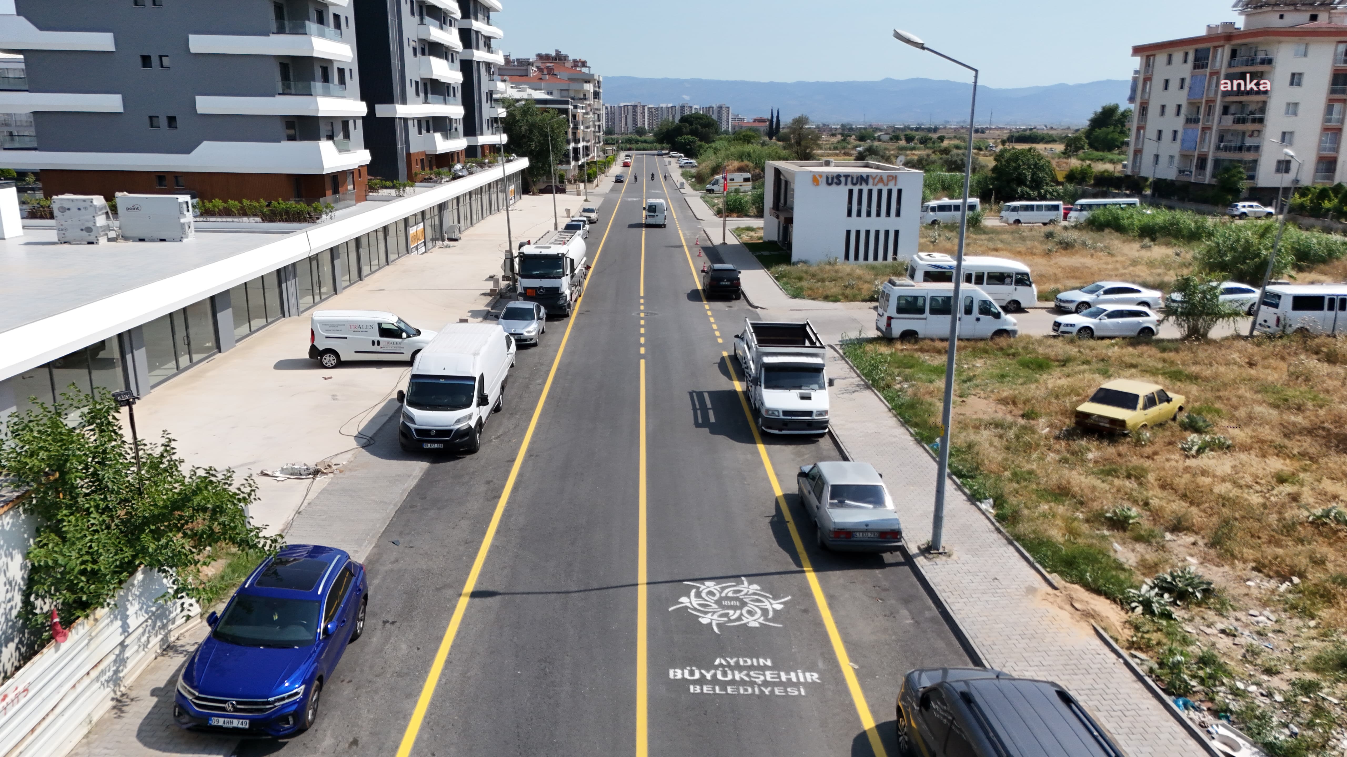 Aydın Büyükşehir Belediyesi, yol yapım ve yenileme çalışmalarına devam ediyor