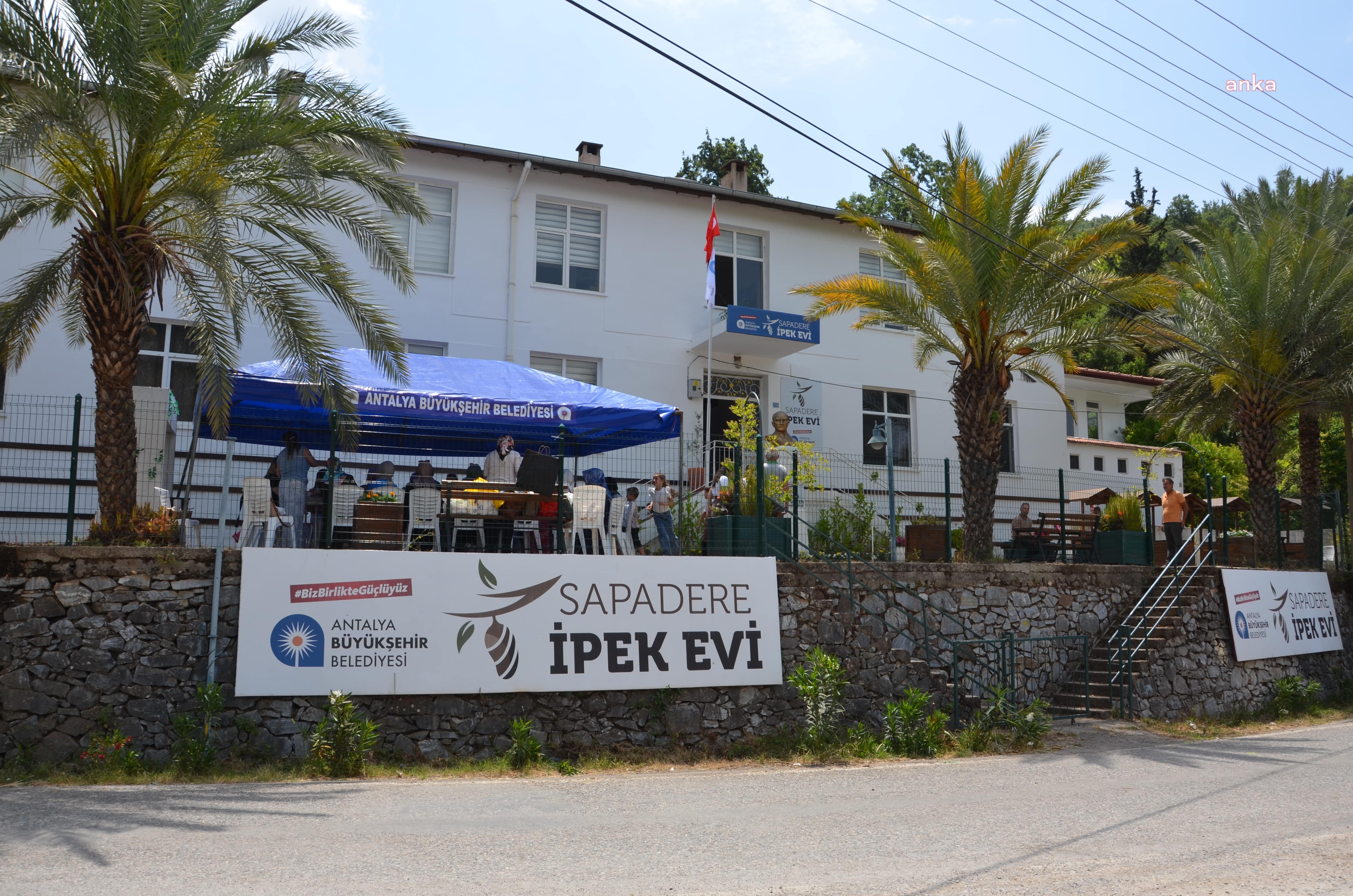 Antalyalı çocuklar, Sapadere İpek Evi’nde