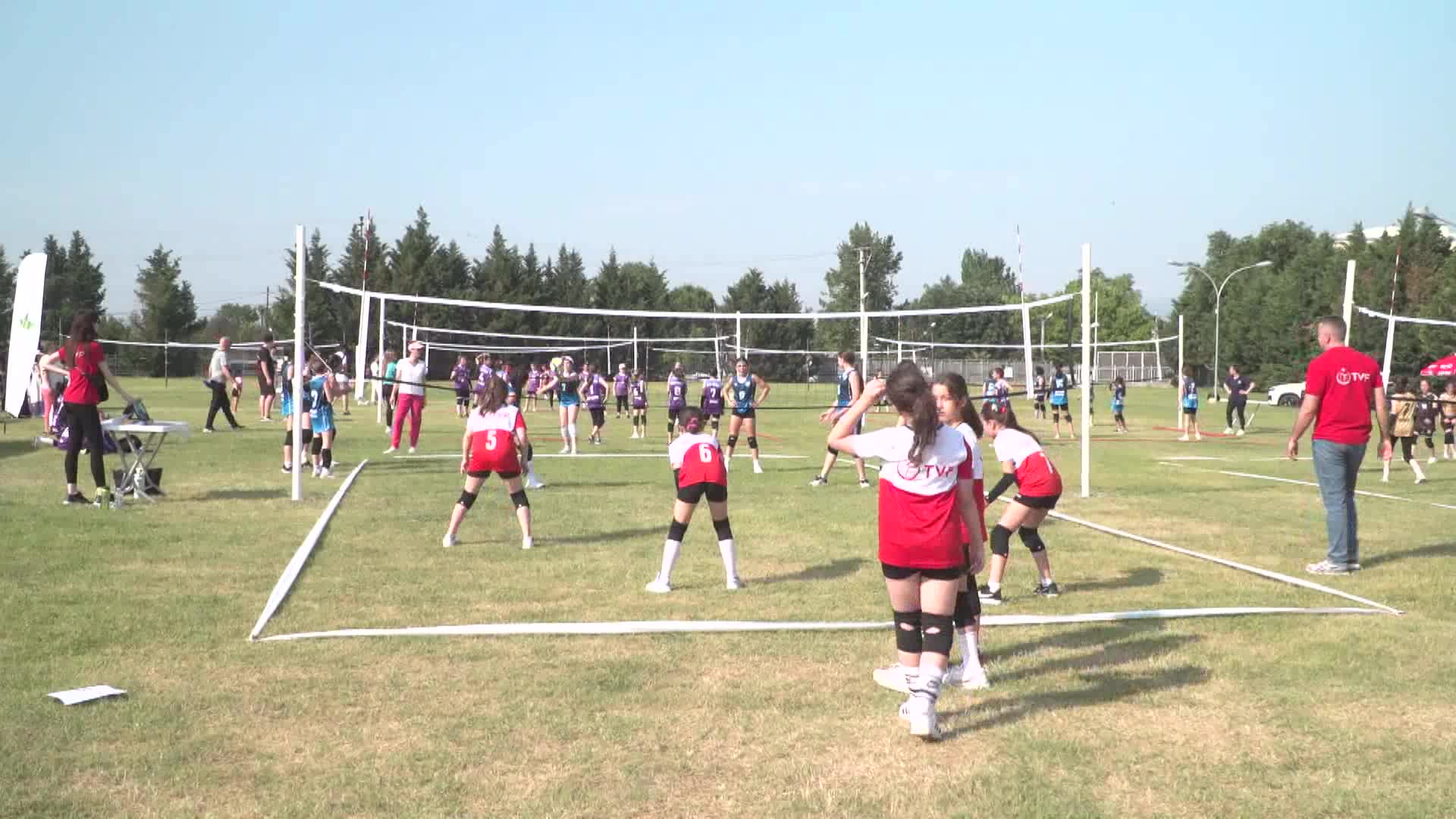 Osmangazi Belediyesi'nden kız çocukları için "Mini Voleybol Şenliği"