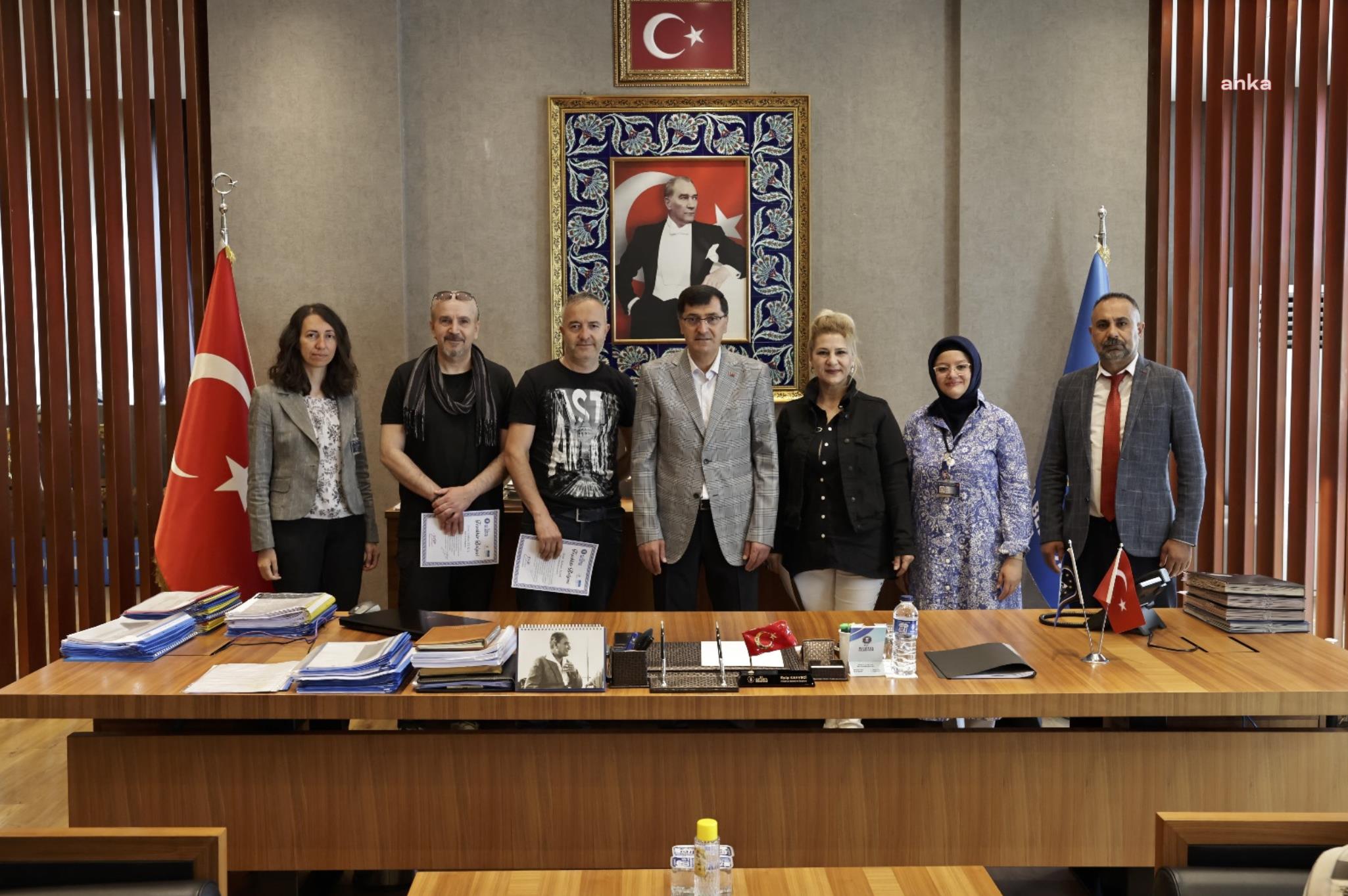 Kütahya Belediye Başkanı Kahveci’den sanatçılara teşekkür belgesi