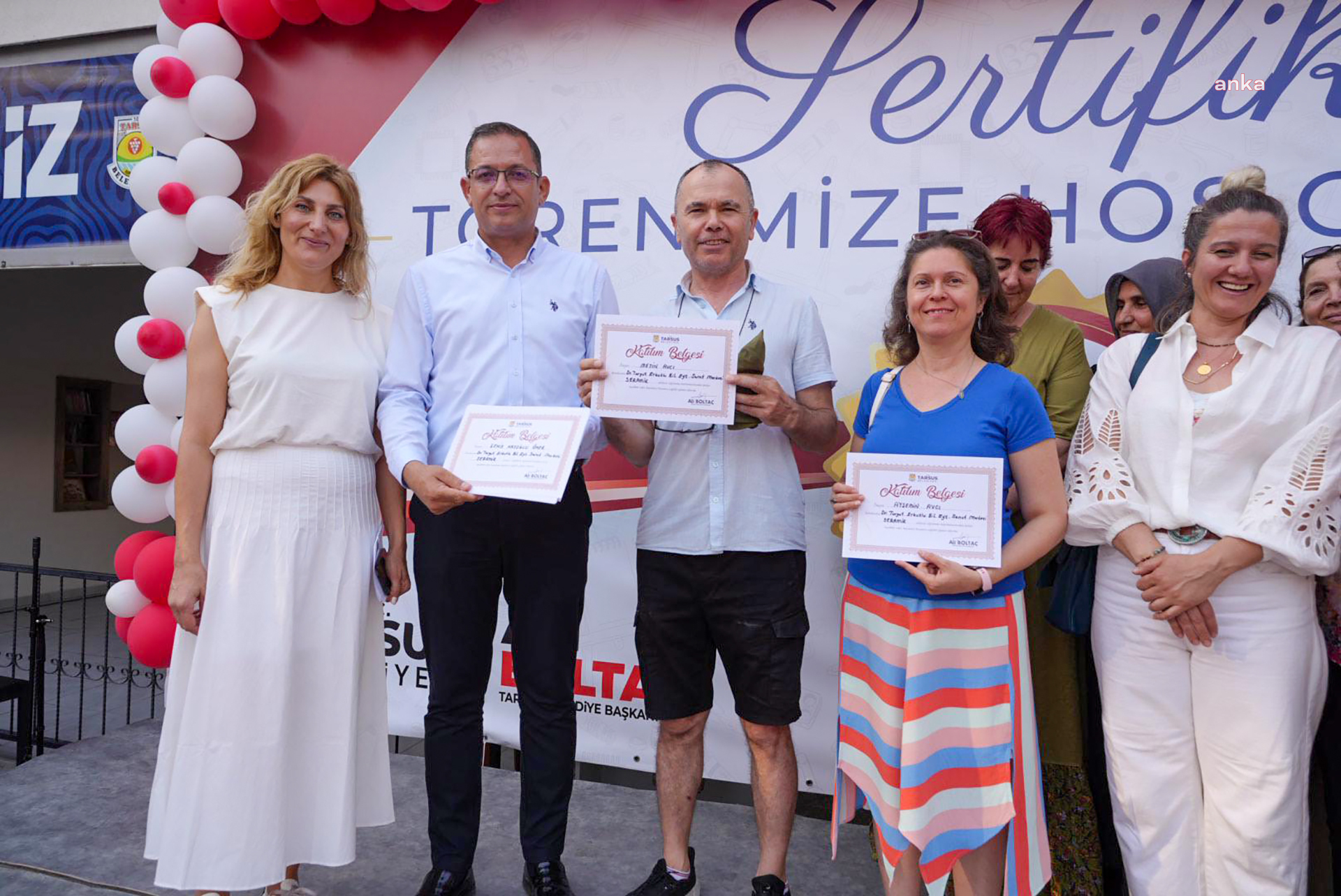 Tarsus Belediyesi akademi kursiyerleri sertifikalarını aldı