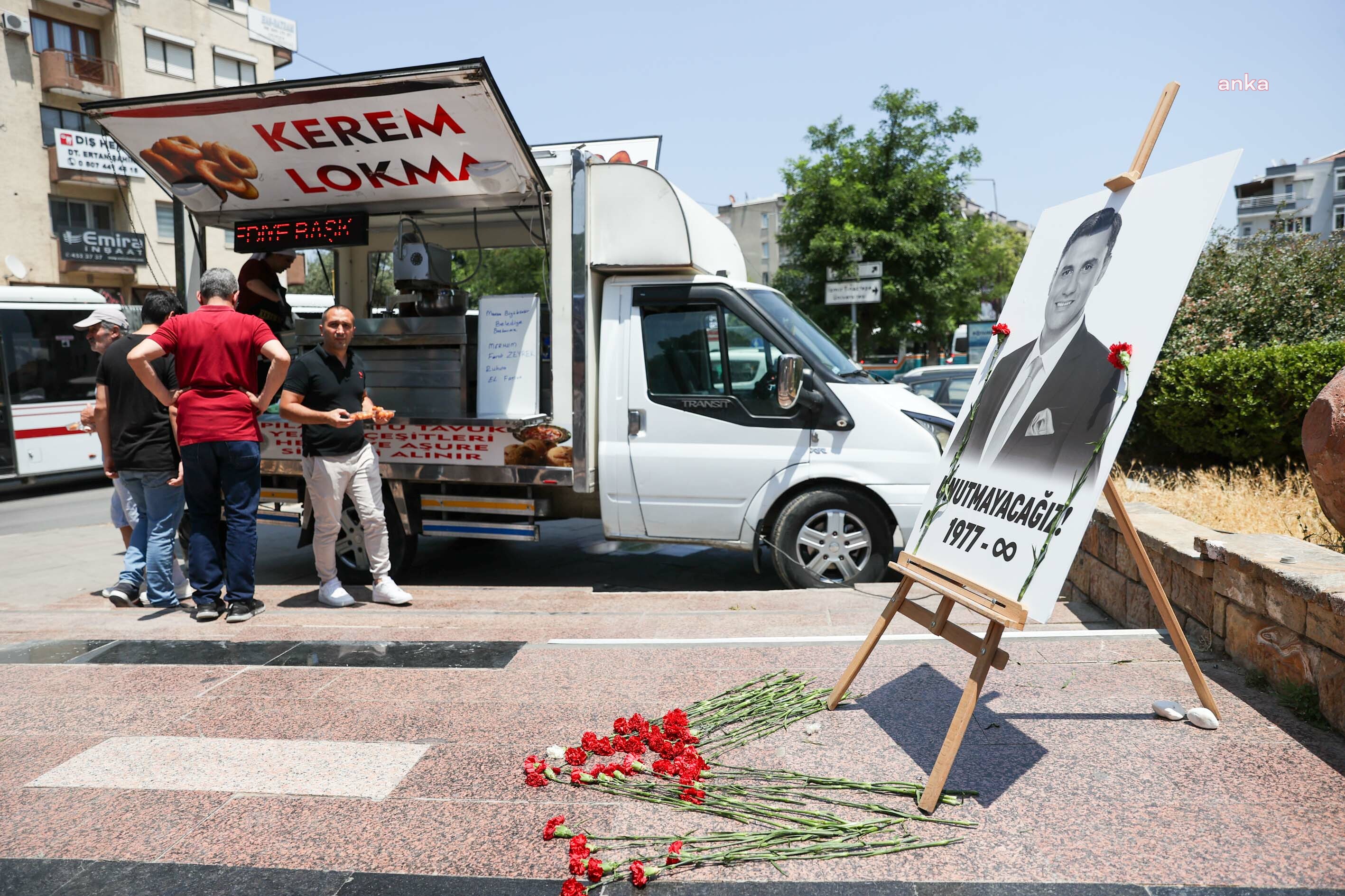 Buca Belediyesi’nden Ferdi Zeyrek anısına hayır