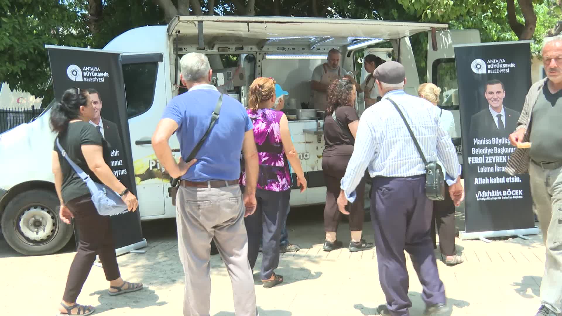 Antalya Büyükşehir Belediyesi, Ferdi Zeyrek için hayır lokması dağıttı