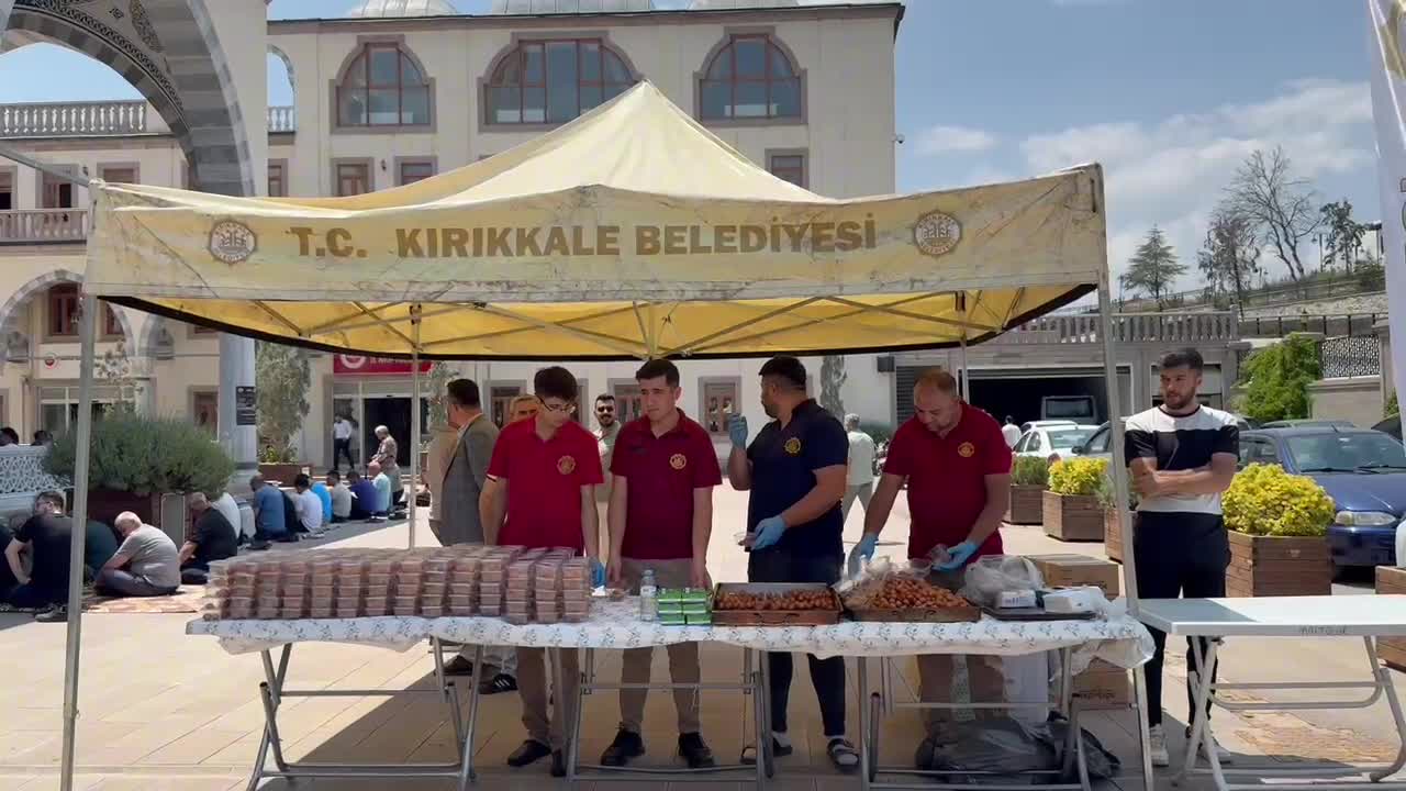 Ferdi Zeyrek İçin Kırıkkale’de lokma dağıtıldı, dua edildi