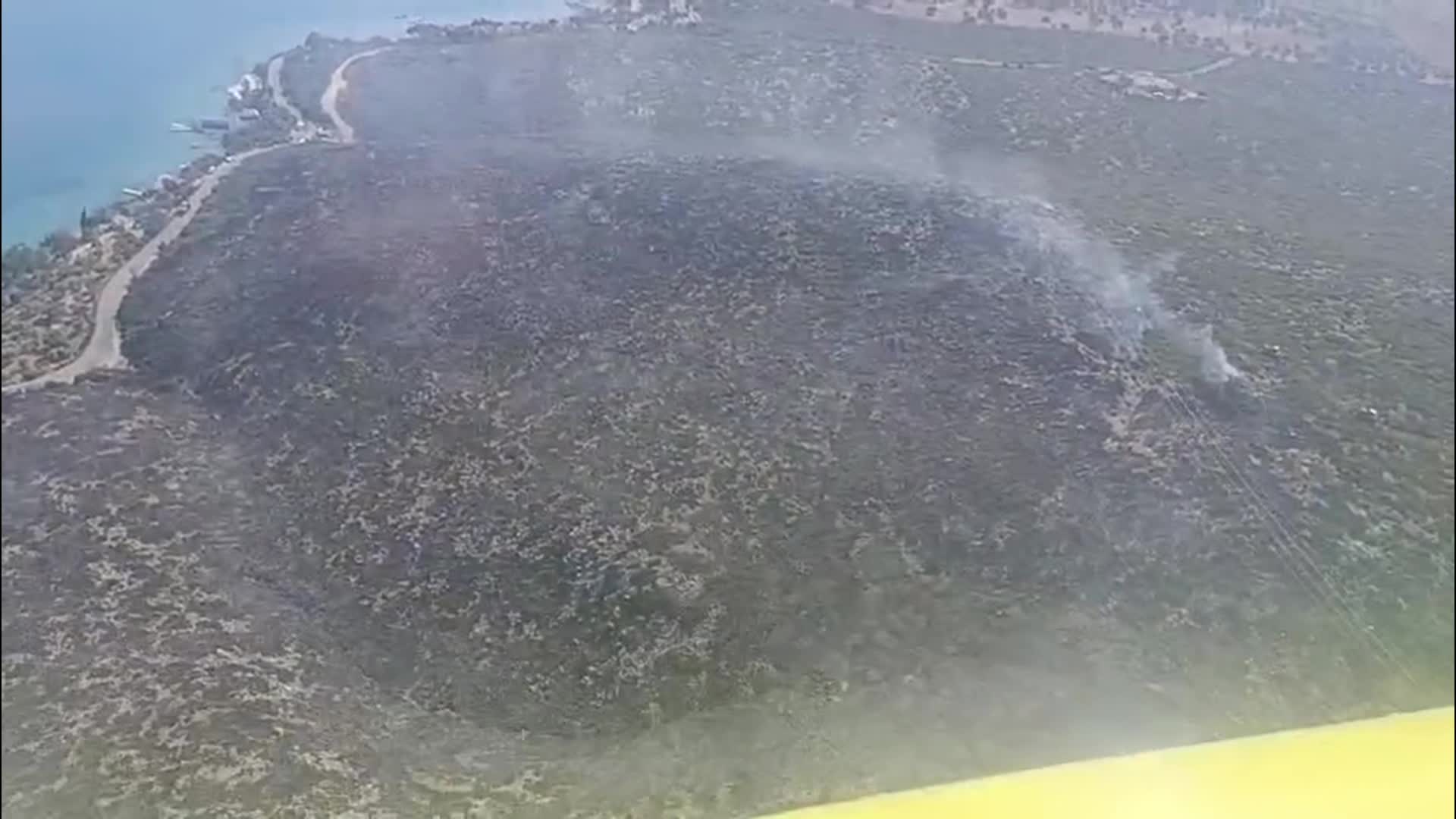 Karaburun ve Foça yangınları kontrol altına alındı, bölgede soğutma çalışmaları sürüyor