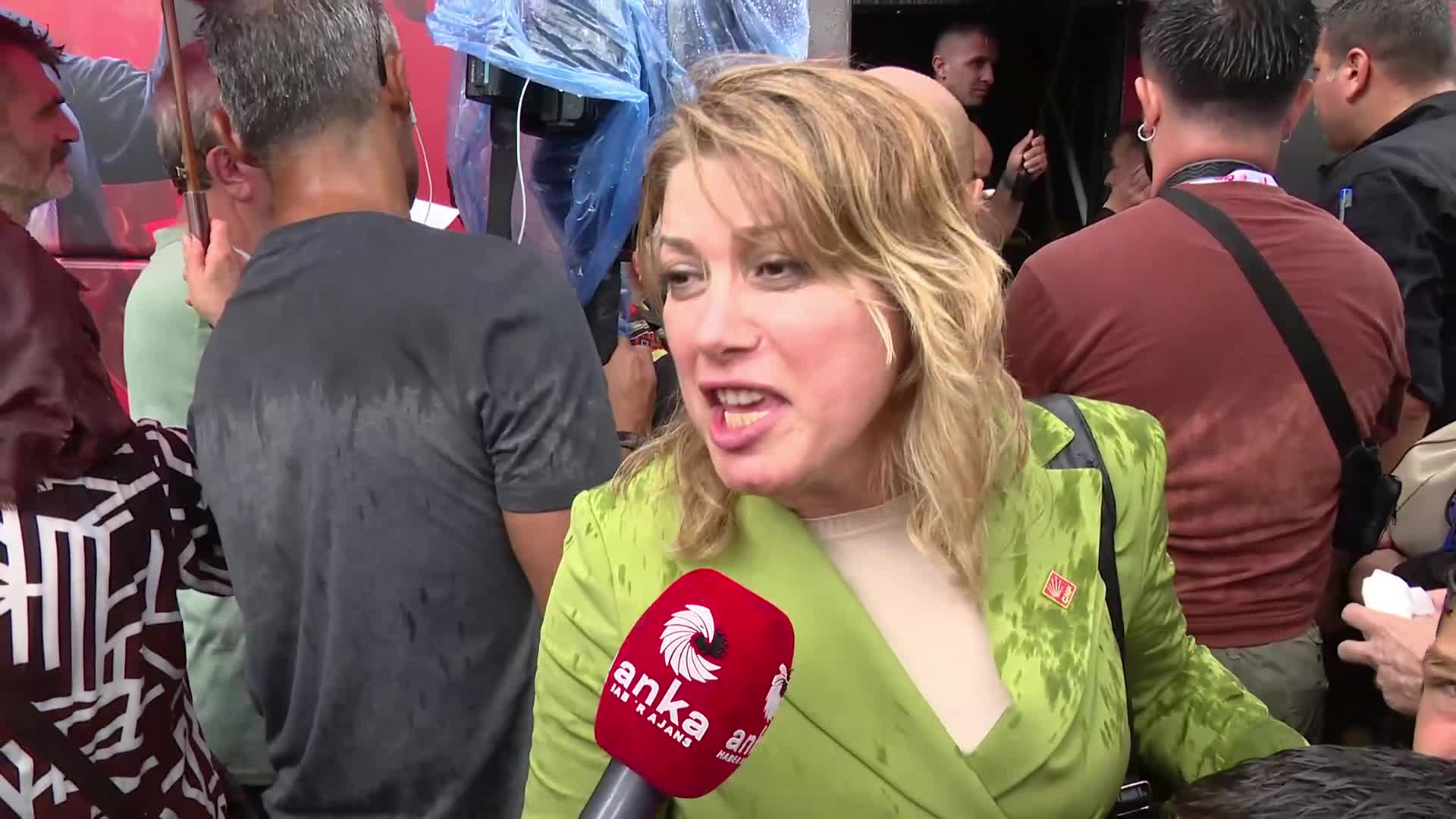 CHP'nin "Millet İradesine Sahip Çıkıyor" mitingi... Asu Kaya: "Bayburtlular, Genel Başkanımız Sayın Özgür Özel'i bağrına bastı"
