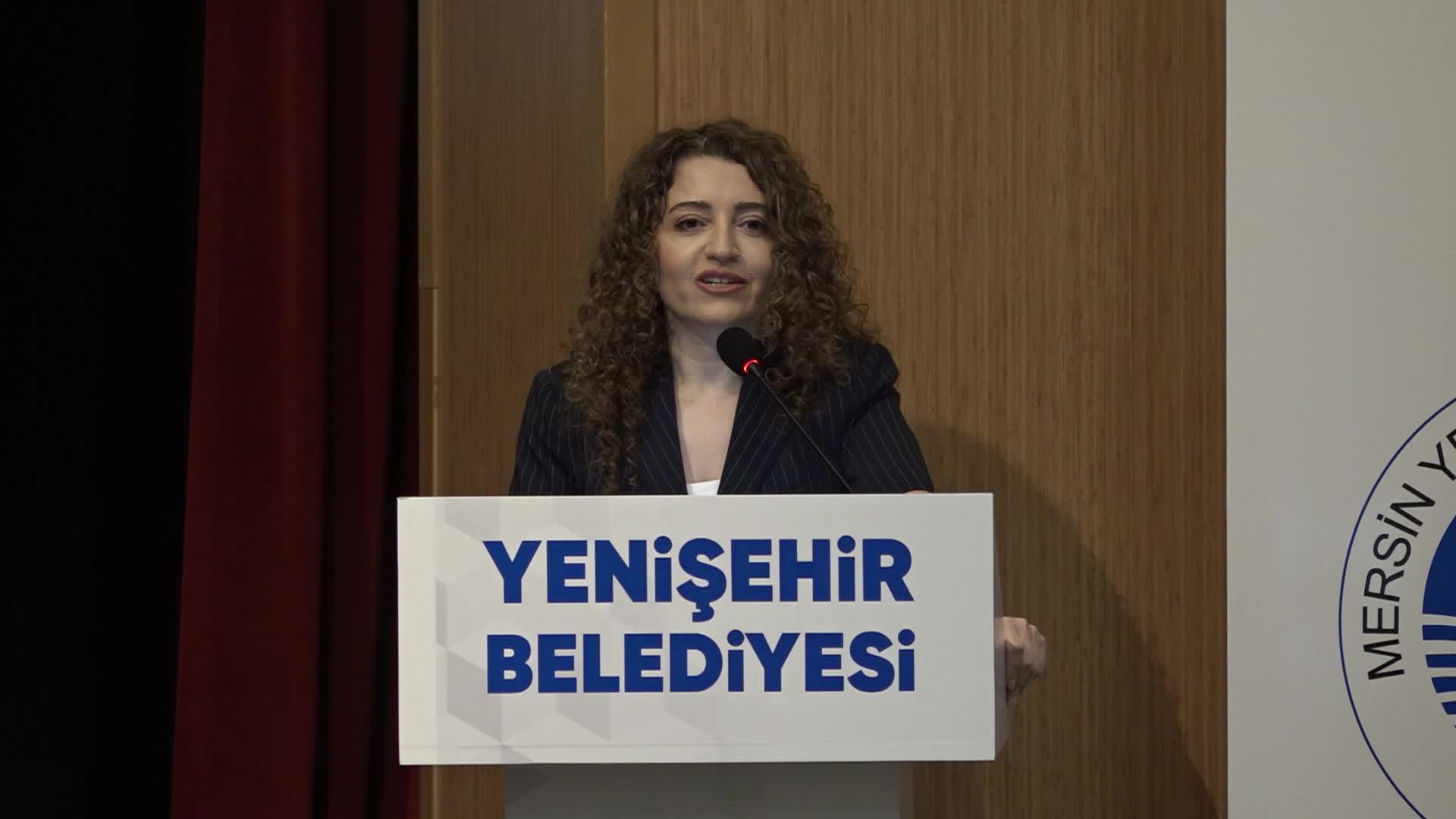Yenişehir Belediyesi'nin düzenlediği çocuk sağlığı panelleri devam ediyor