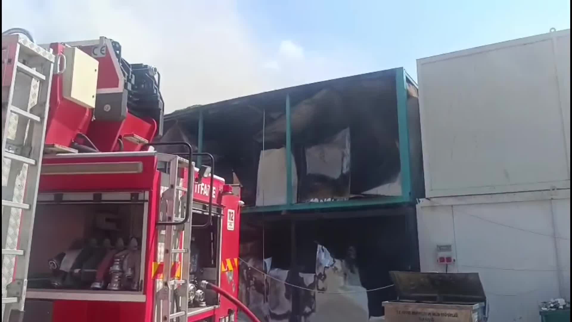 Malatya’da TOKİ şantiyesinde 8 işçi konteyneri yandı
