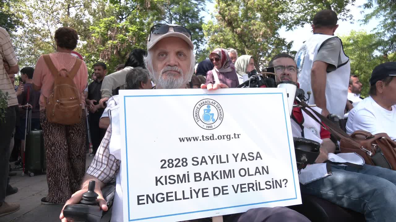 Ankara'da "Büyük Engelli Buluşması"... Turhan İçli: "Aileler gelecekten ümitlerini kestikleri için önce çocuklarının sonra kendilerinin canlarına kıyıyorlar"