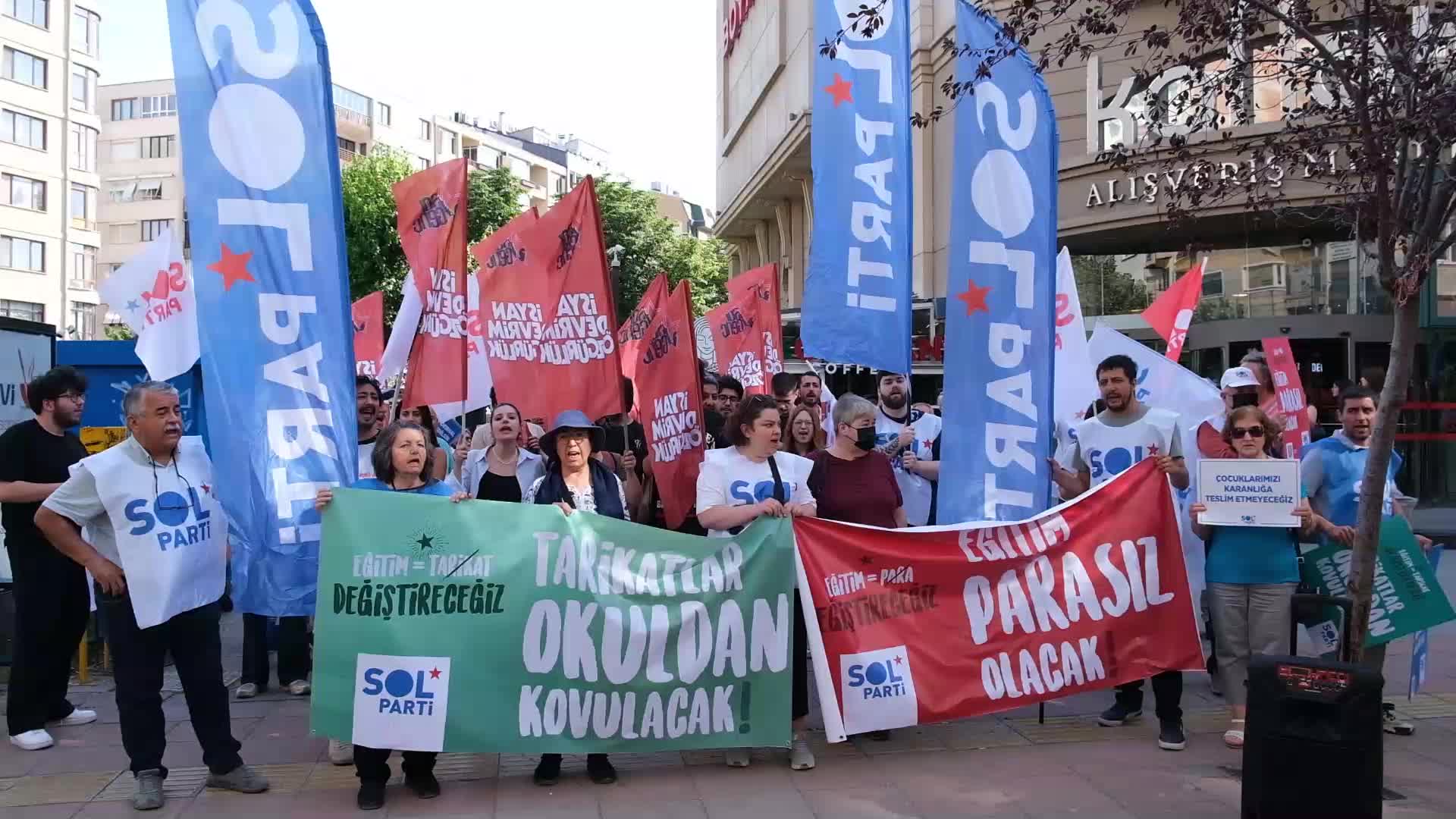Eskişehir'de SOL Parti’den "laik, parasız eğitim" için yürüme eylemi