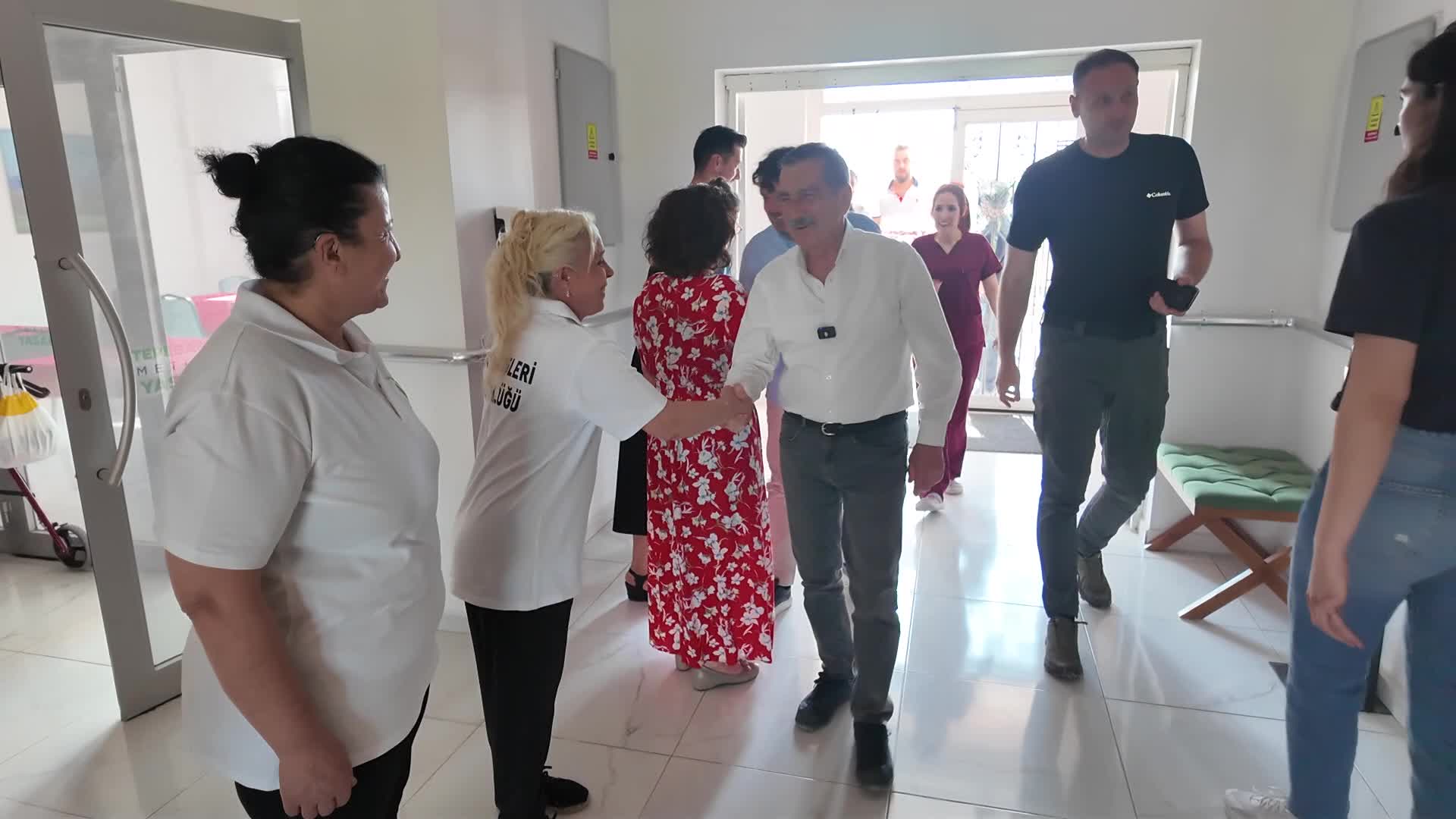 Tepebaşı Belediye Başkanı Ataç, Metin Özöğüt Yaşam Merkezi sakinlerinin Babalar Günü'nü kutladı