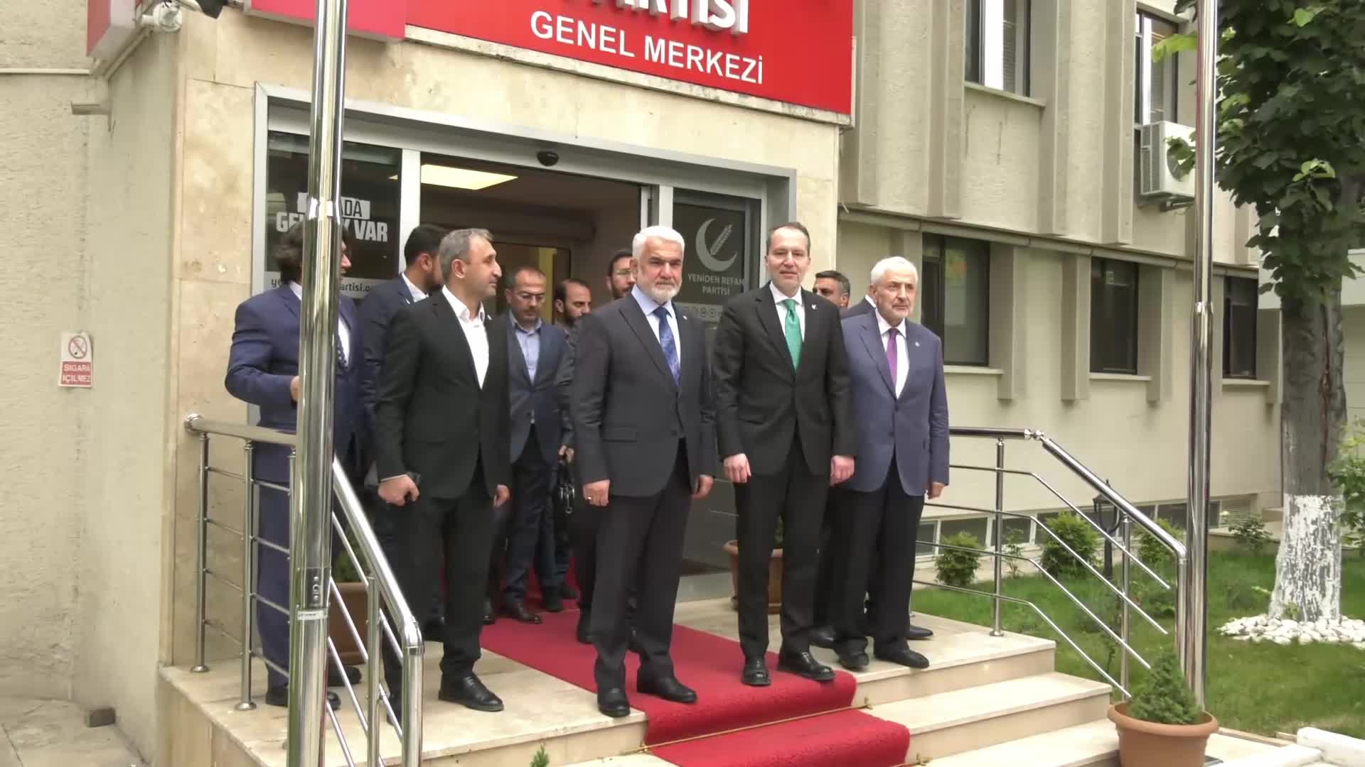 Yapıcıoğlu, Erbakan’ı ziyaret etti