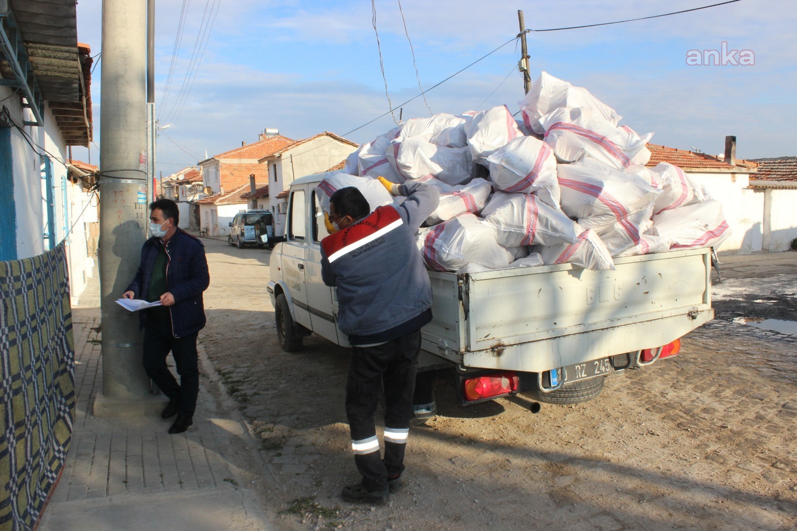 BURHANİYE’DE 10 BİN ÇUVAL YAKACAK DAĞITILACAK