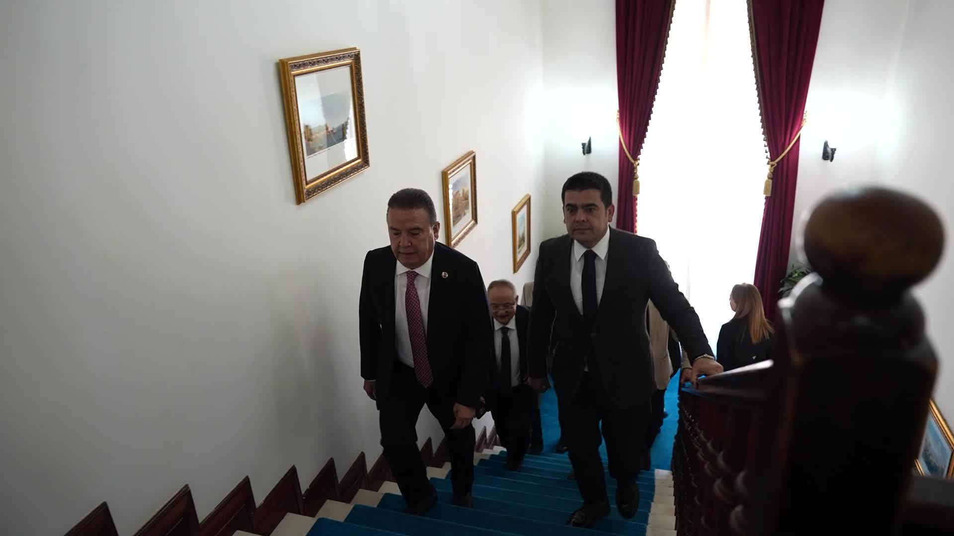Antalya Büyükşehir Belediyesi Hizmet Binası'na ‘Erişilebilirlik Belgesi’ verildi