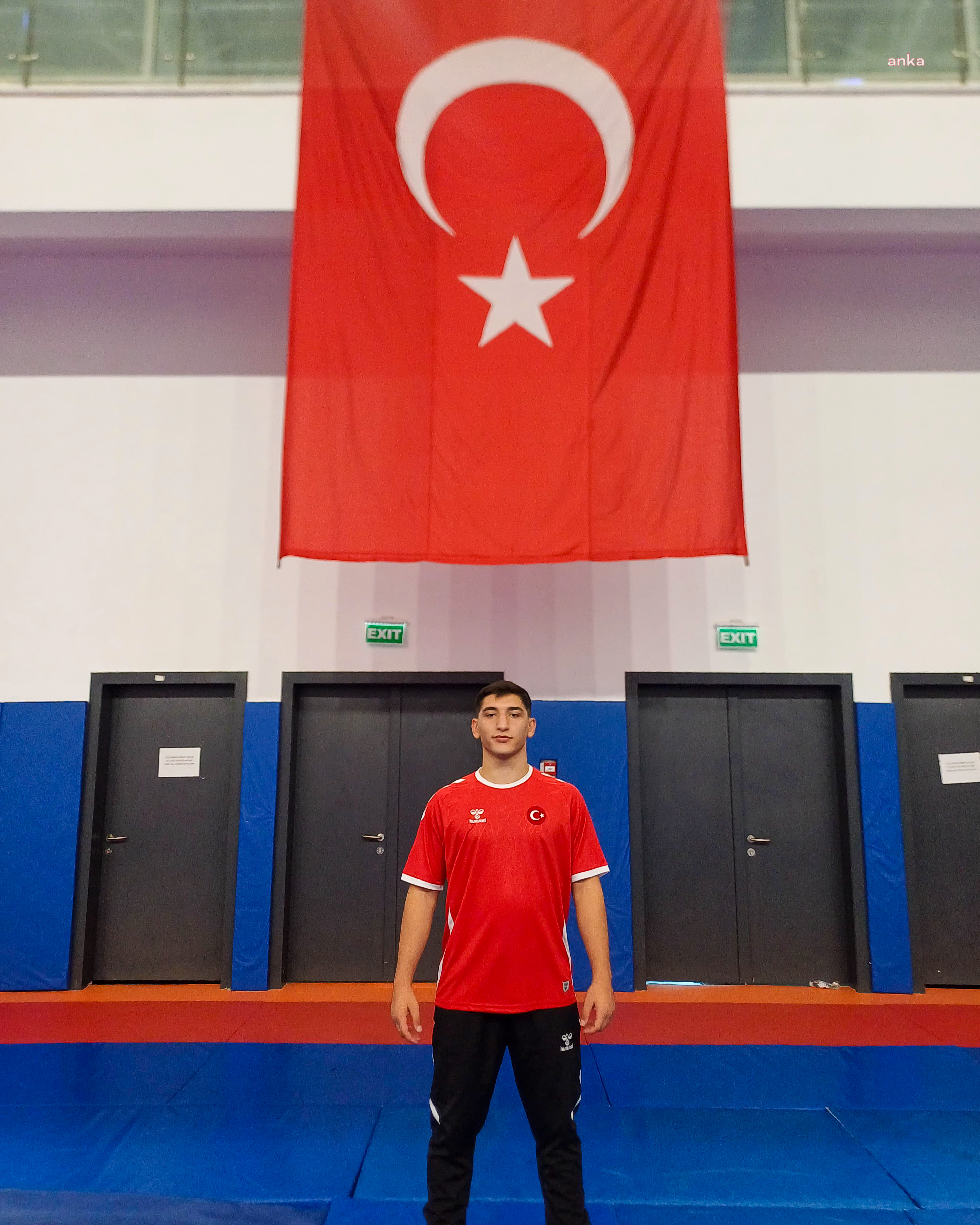 Manavgat Belediyesi Güreş Kulübü sporcusu Bozkurt'tan milli gurur