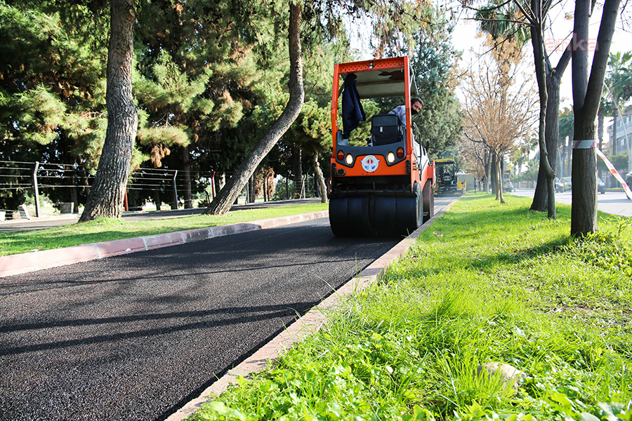 ADANA BÜYÜKŞEHİR, ASFALT ÇALIŞMALARINI SÜRDÜRÜYOR