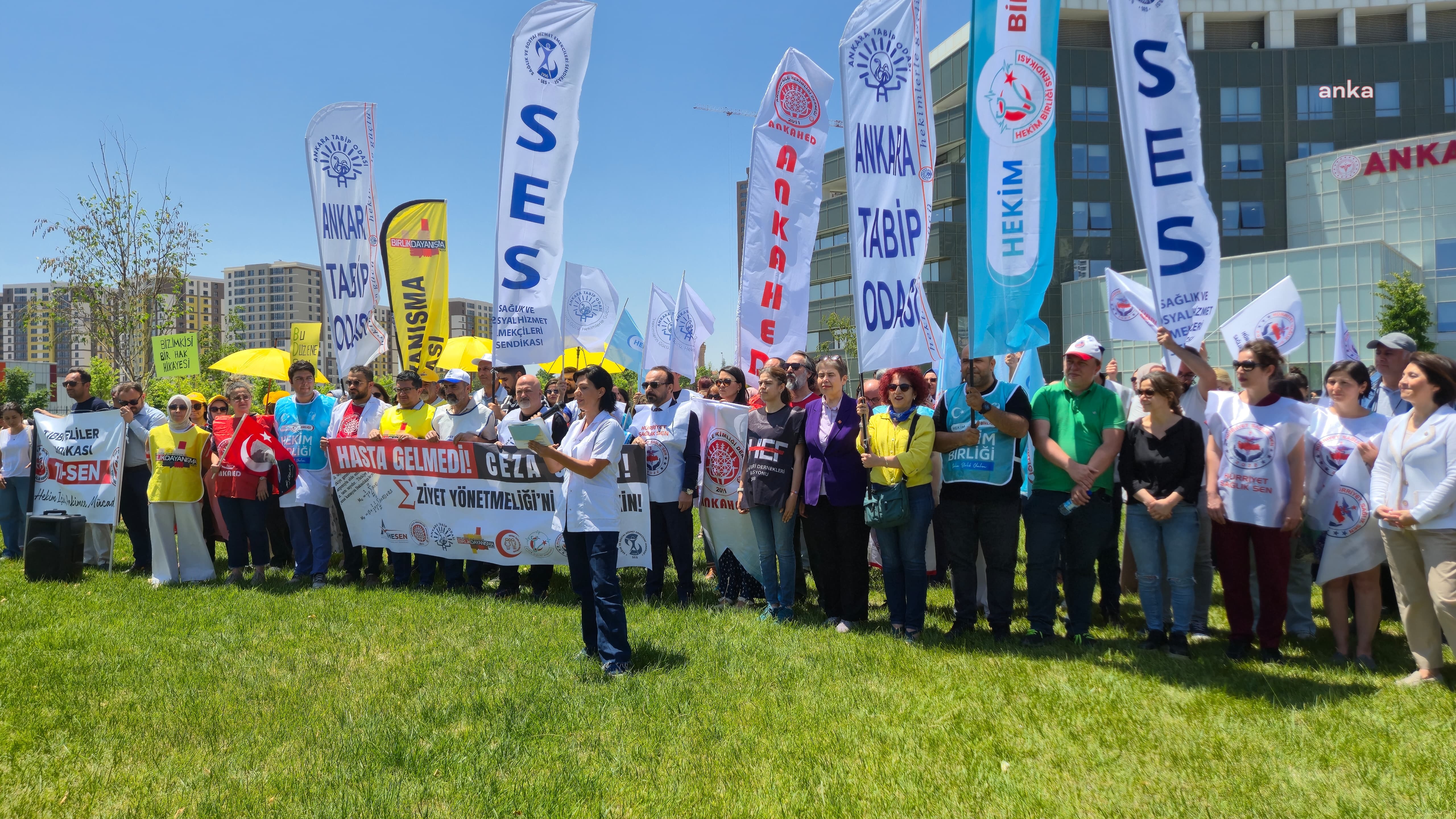 Aile hekimlerinden yönetmelik tepkisi: "Sağlık haktır, pazarlık konusu yapılamaz"