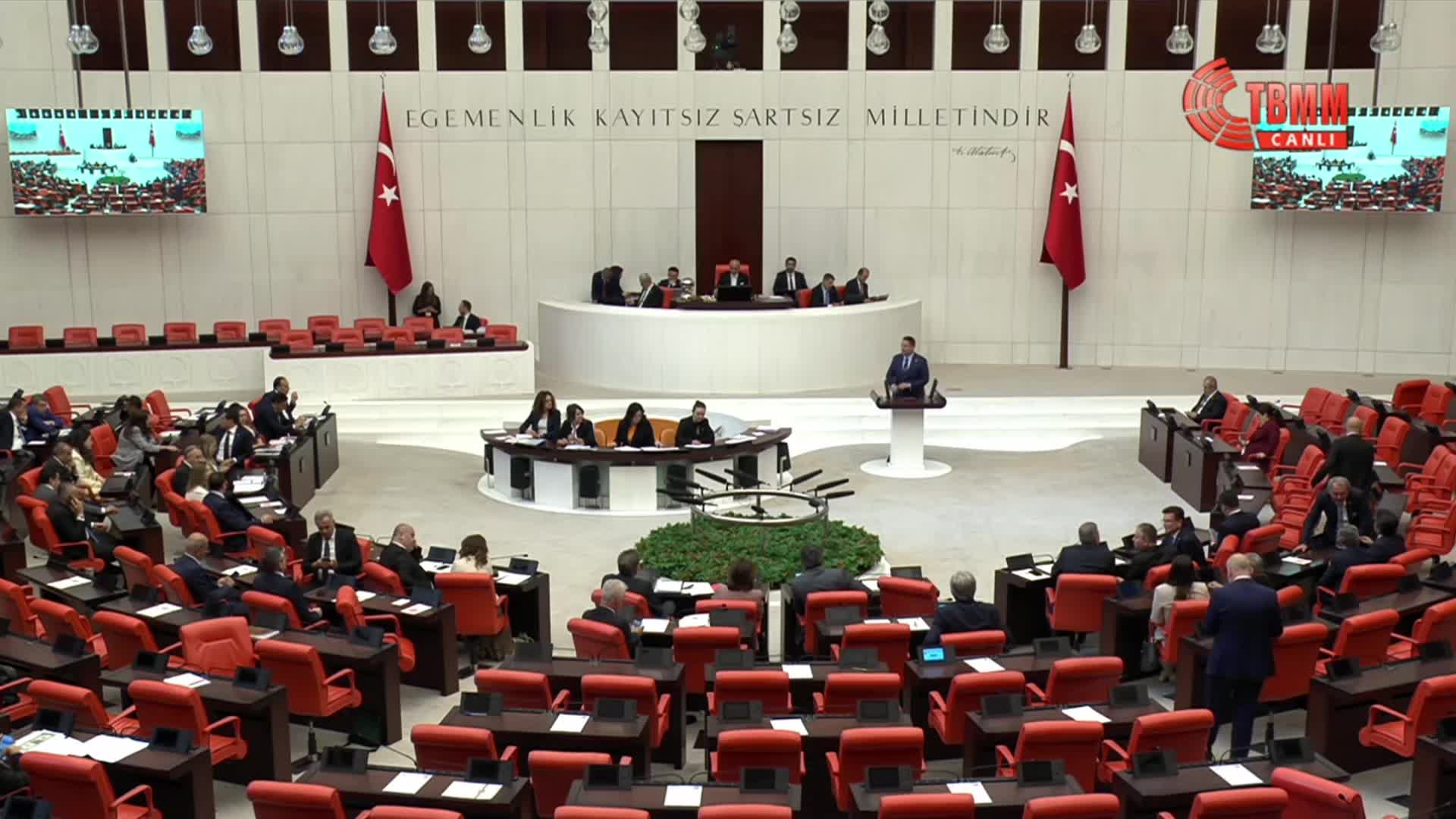 TBMM Genel Kurulu... Umut Akdoğan: Siz adaleti veresiye veriyor, cezayı peşin kesiyorsanız işte tam da buna düşman hukuku denilir